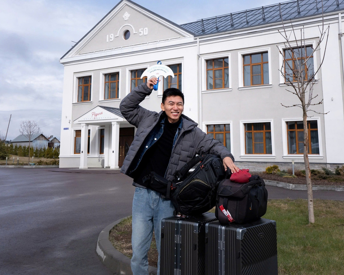 Doanh thu quảng cáo chỉ là một phần trong nguồn thu của nam YouTuber. Với độ phủ sóng lớn, anh còn có thể kiếm thêm thu nhập từ việc hợp tác quảng bá thương hiệu, lồng ghép sản phẩm hoặc điểm đến du lịch trong các video của mình.