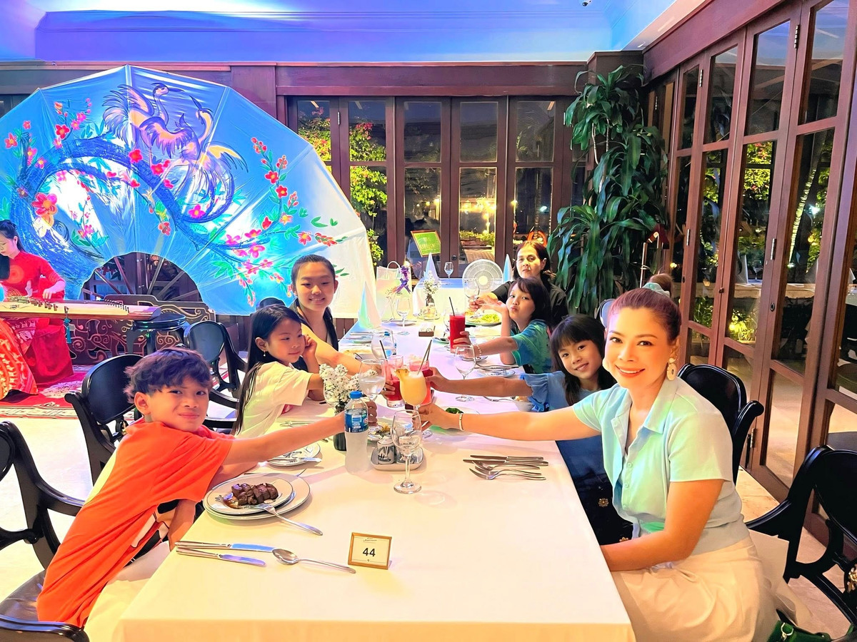 Thanh Thảo cùng gia đình nghỉ dưỡng ở Đà Nẵng. Ảnh: FB Thanh Thảo