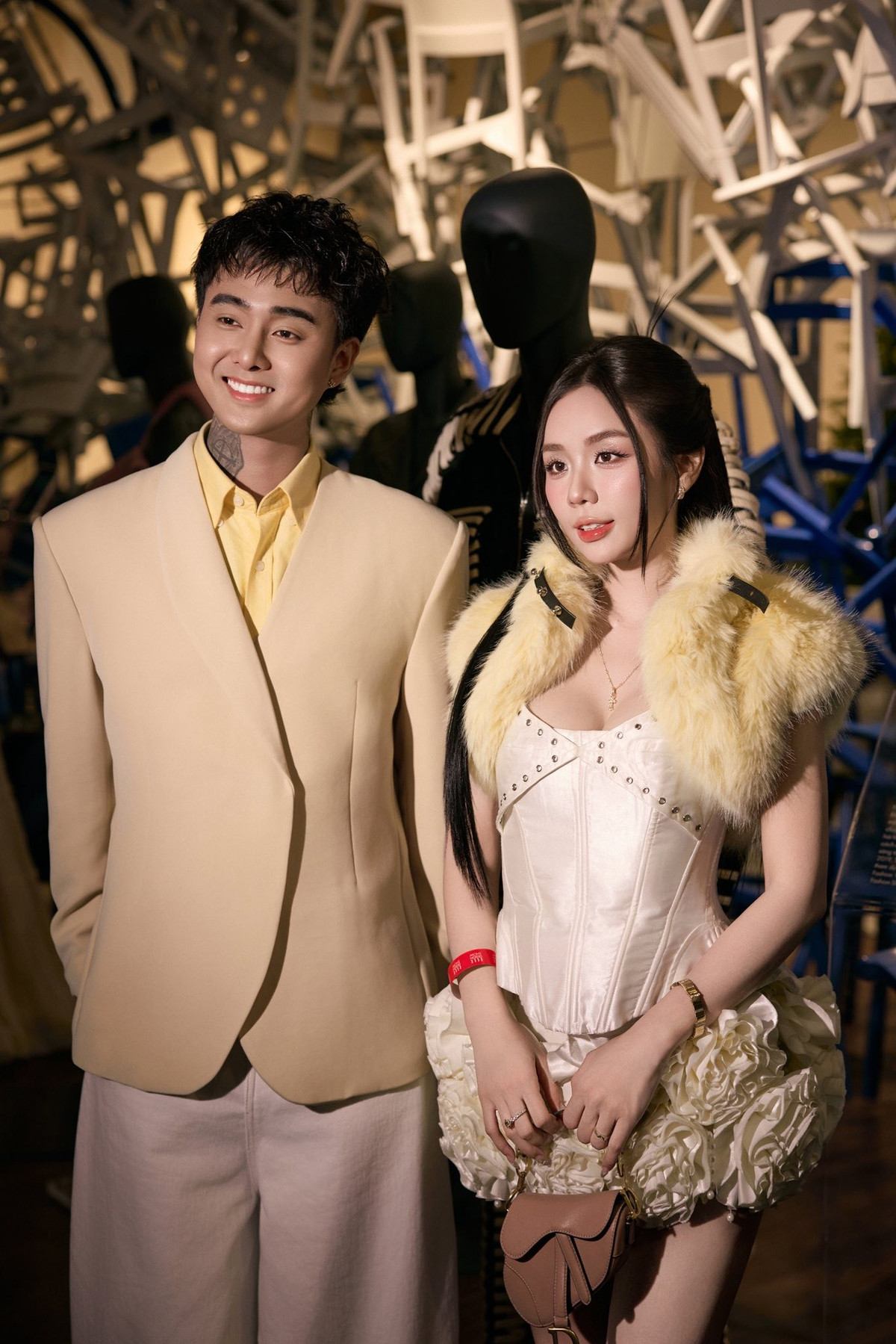 Nhiều người nhận xét rằng hạnh phúc gia đình chính là “chìa khóa” giúp cô ngày càng mặn mà và cuốn hút.