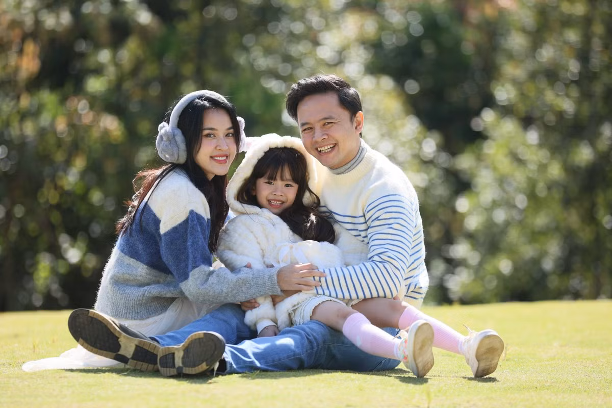 Dù đã bước vào độ tuổi gần 40, Lê Tú Vi vẫn khiến công chúng bất ngờ bởi nhan sắc trẻ trung và phong thái tươi tắn.