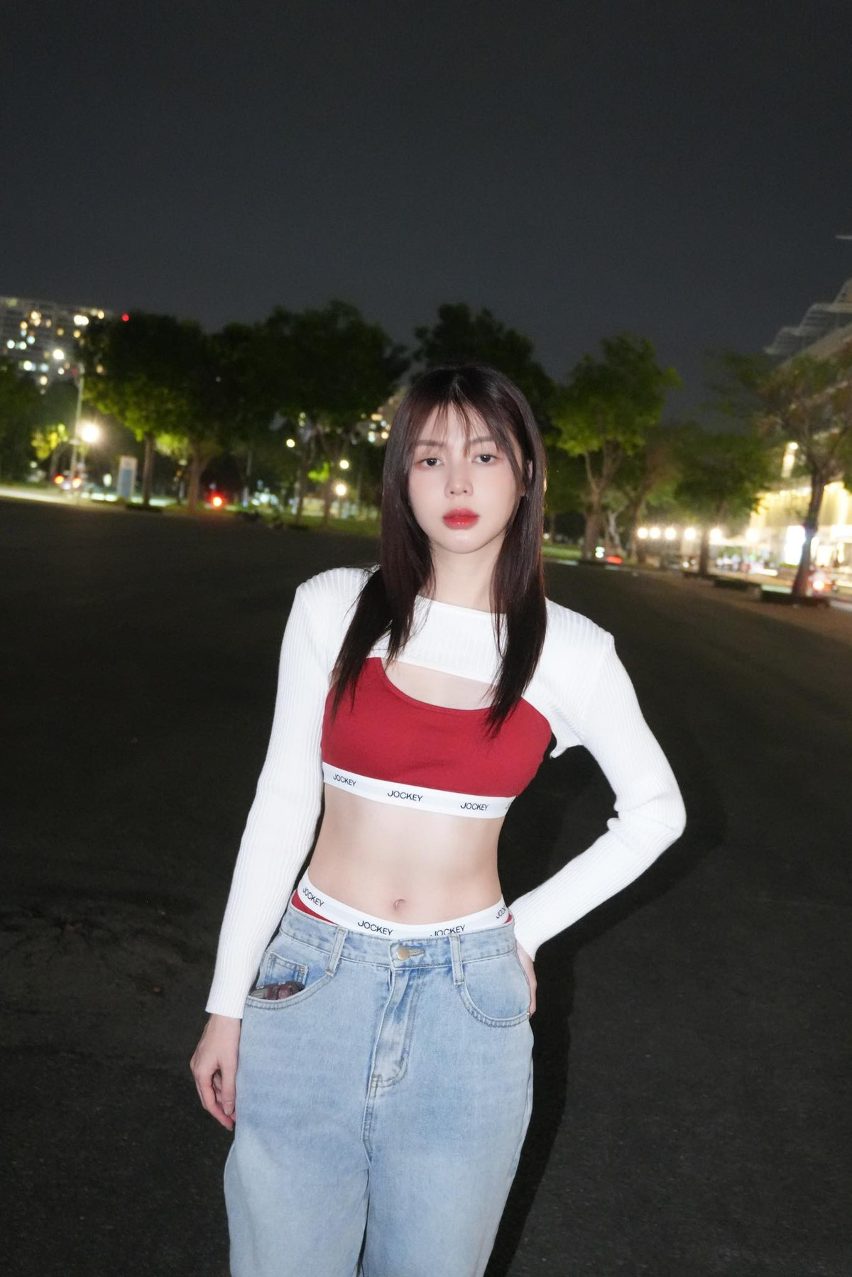 Nhan sắc của Liz Kim Cương nhận được nhiều sự khen ngợi, nhiều người không nghĩ năm nay cô đã 32 tuổi. Ảnh: FB Liz Kim Cương