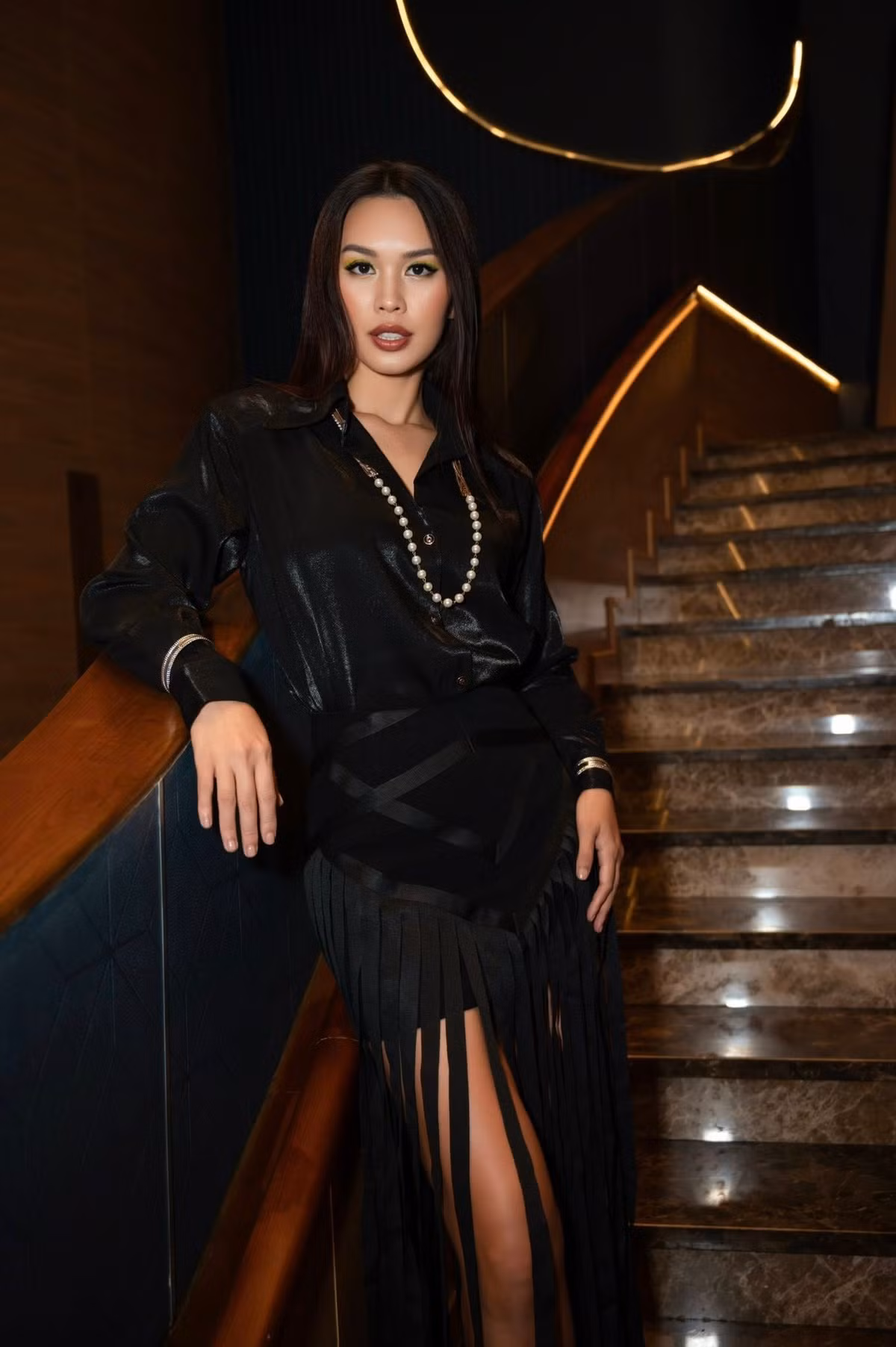 Siêu mẫu Hà Anh với phong cách sang làm giám khảo Hoa hậu Sinh viên Việt Nam. Ảnh: FB Ha Anh Vu