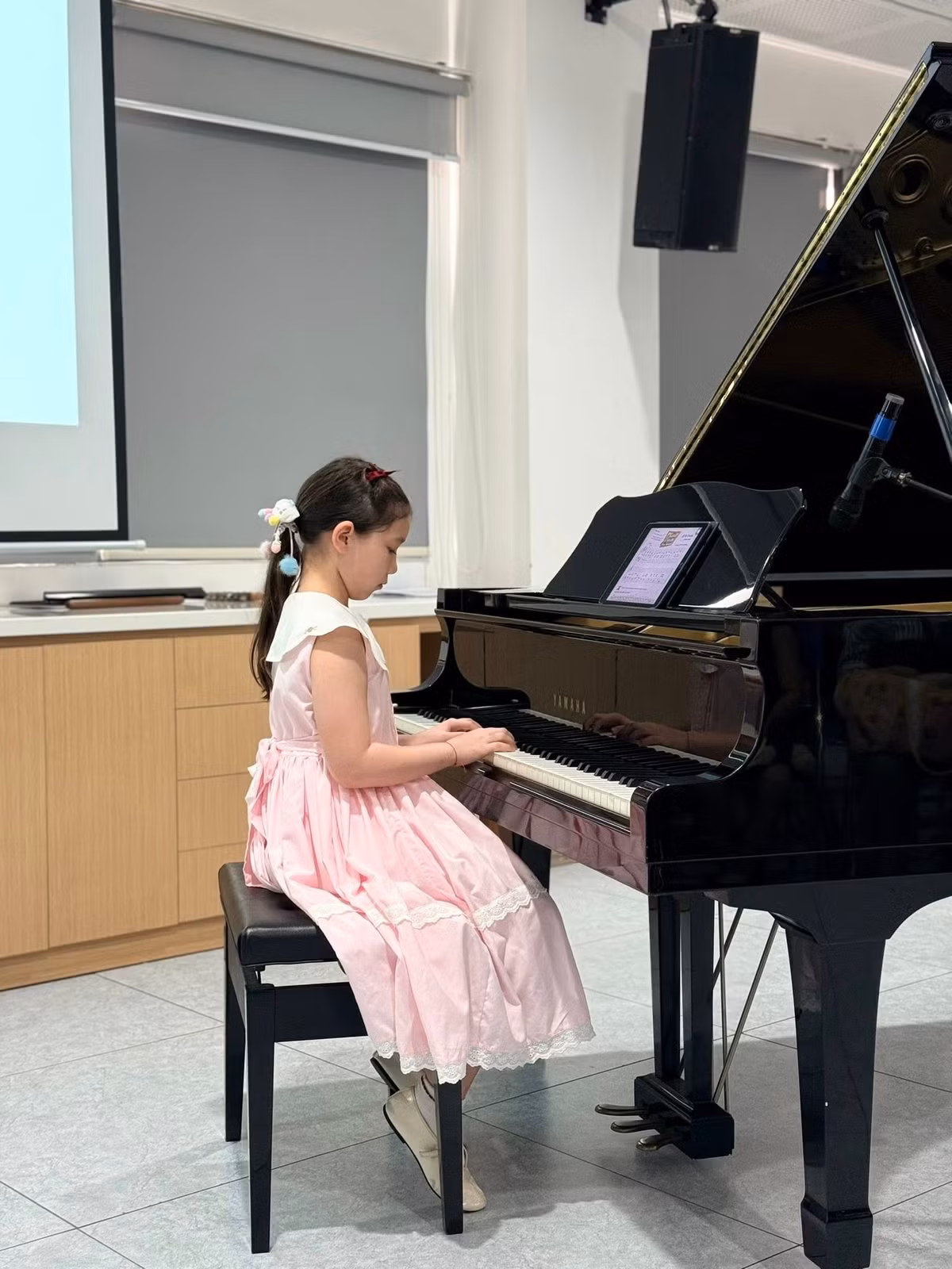 Những hình ảnh gần đây của Myla tiếp tục nhận được nhiều lời khen từ cộng đồng mạng.