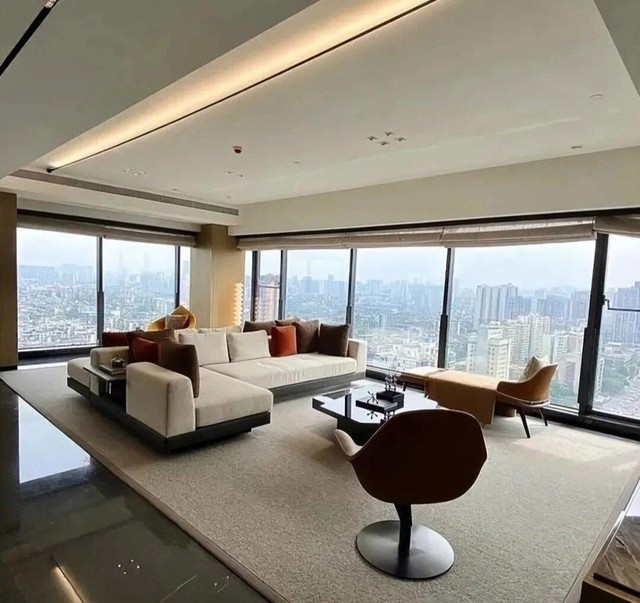 Nữ diễn viên sở hữu căn hộ cao cấp rộng hơn 300m2 có vị trí đắc địa, giá trị ước tính lên tới 24 triệu NDT (84 tỷ đồng).