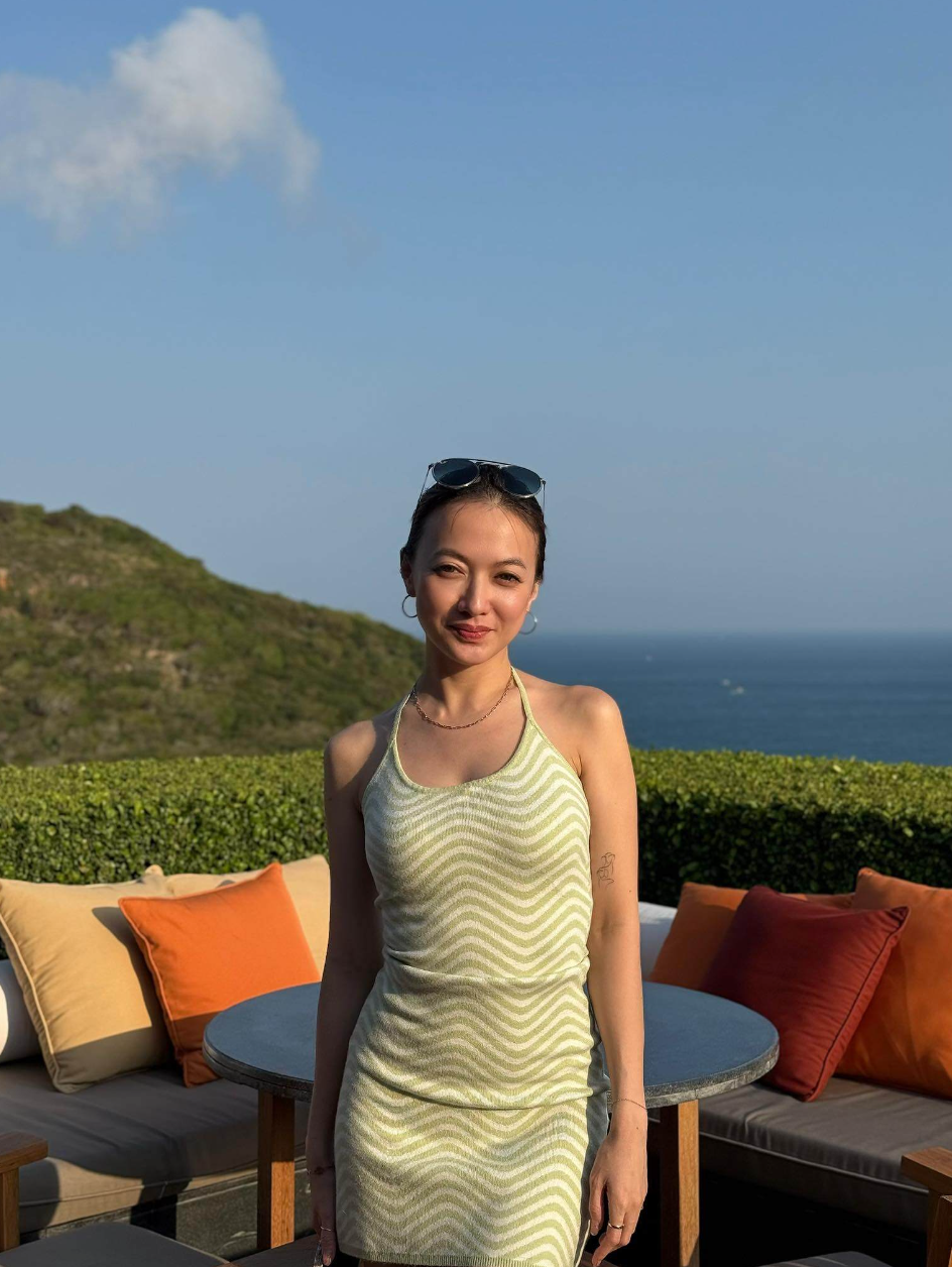 Cô tự tin diện những thiết kế bó sát hoặc hở da thịt, toát lên vẻ đẹp đầy sức sống. Ảnh: FB Xuân Nghi