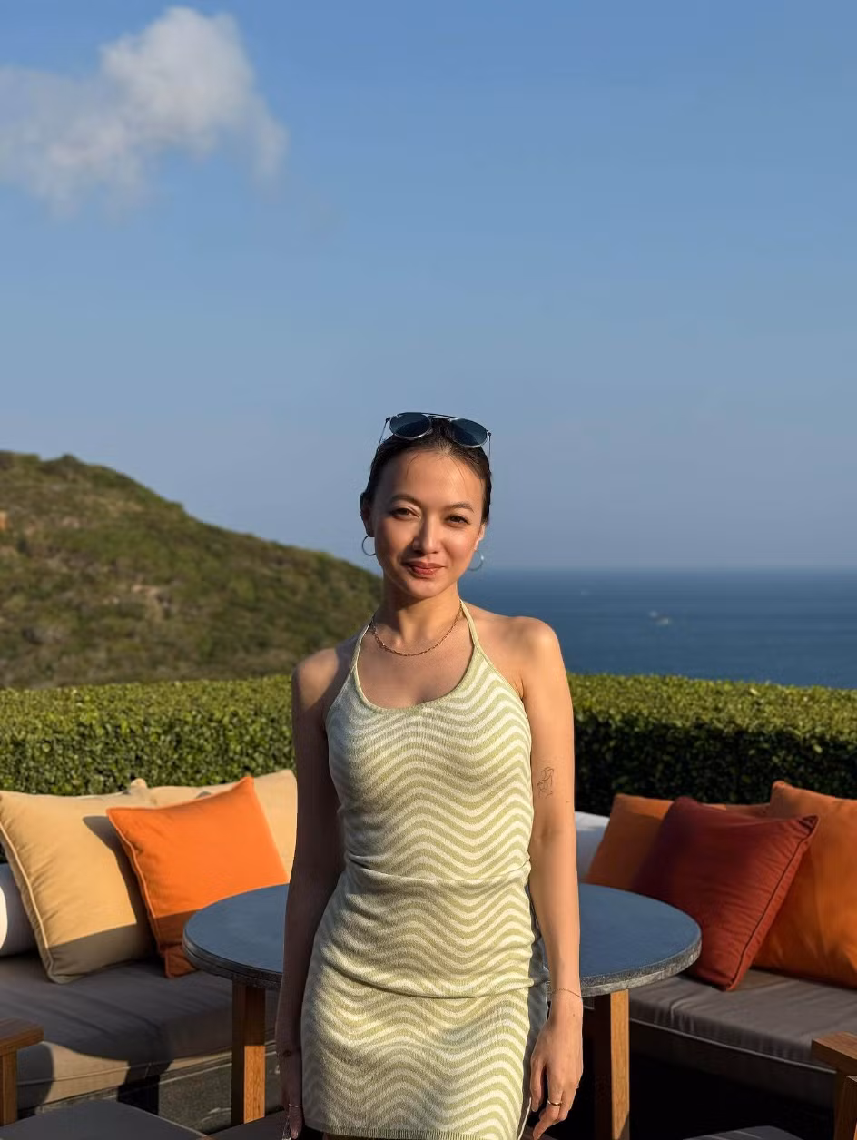 Cô tự tin diện những thiết kế bó sát hoặc hở da thịt, toát lên vẻ đẹp đầy sức sống. Ảnh: FB Xuân Nghi