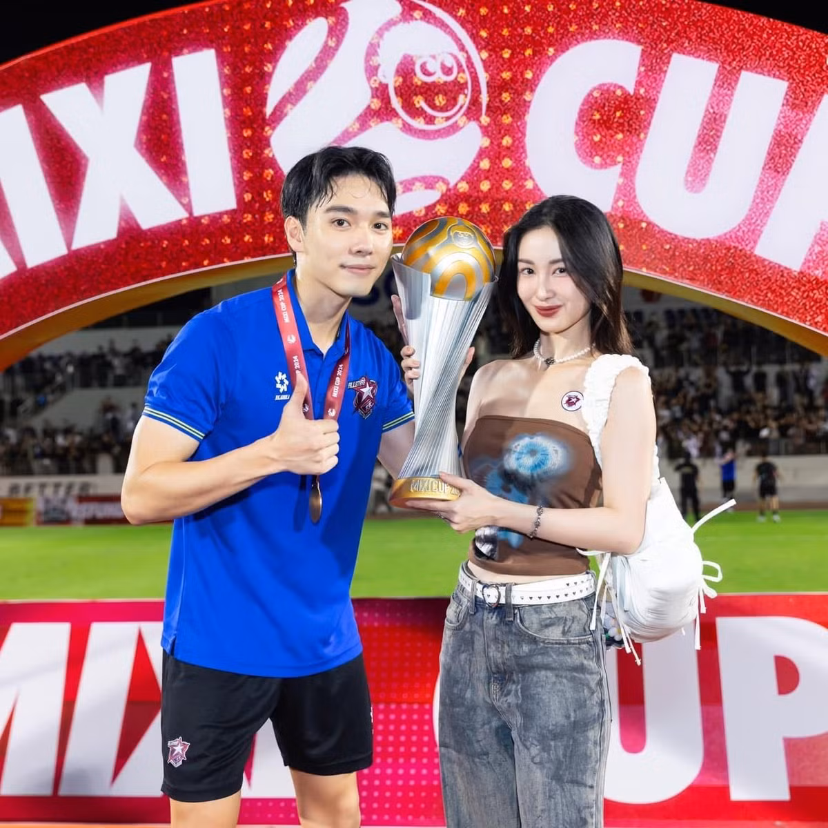 Bên cạnh câu chuyện hẹn hò hay rạn nứt, điều khiến công chúng đặc biệt quan tâm vẫn là nhan sắc “cực phẩm” của cặp đôi.