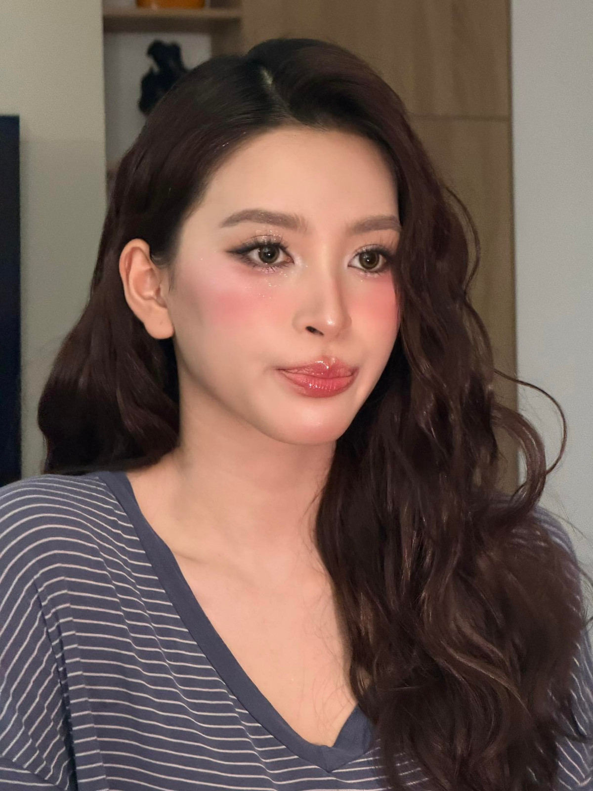 Hoa hậu Tiểu Vy chúm chím môi xinh. Ảnh: FB Trần Tiểu Vy