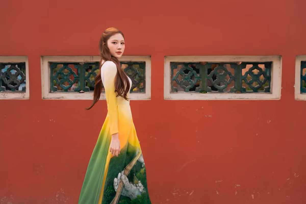 Uyển Ân chia sẻ, thời điểm tham gia bộ phim Nhà mình đi thôi (2025), cô còn khá mũm mĩm do ăn uống thoải mái, không đặt nặng chuyện giữ dáng. Sau khi tác phẩm đóng máy, nữ diễn viên bắt đầu chú trọng hơn đến việc rèn luyện và điều chỉnh chế độ sinh hoạt theo hướng khoa học, từ đó giảm được khoảng 10kg.