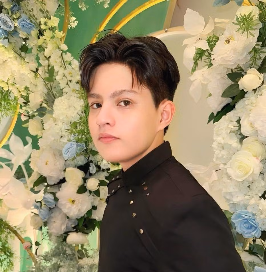 Thiên Phúc được nhận xét có gương mặt giống lai Tây đầy cuốn hút.