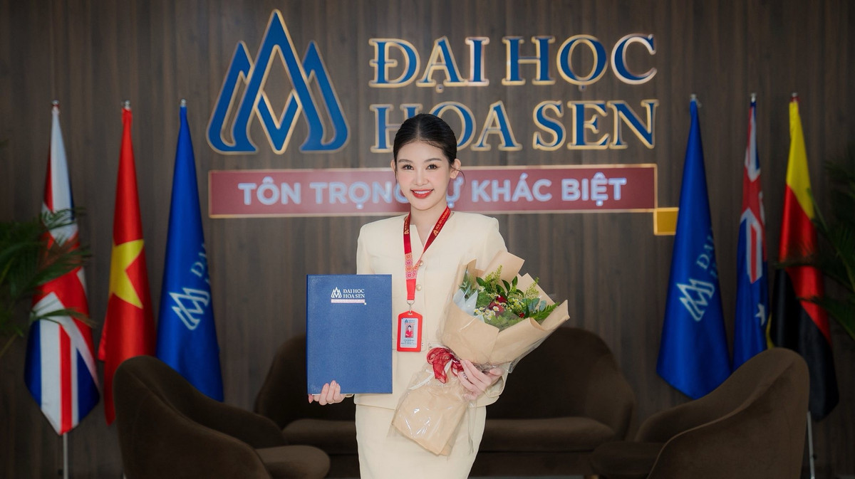 Tin tức sao Việt 4/11: Hoa hậu Lê Âu Ngân Anh vừa được bổ nhiệm giữ chức phó trưởng khoa Du lịch - Nhà hàng - Khách sạn tại Đại học Hoa Sen, TP HCM. Ảnh: FB Lê Âu Ngân Anh