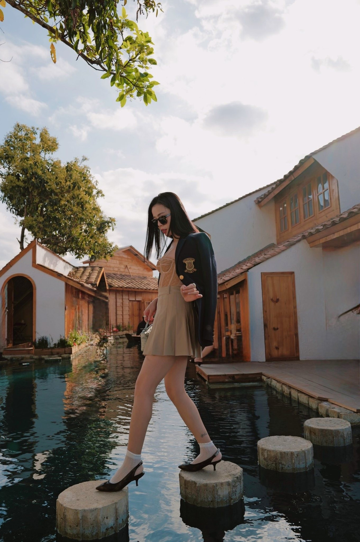 Ca sĩ Lệ Quyên cho biết cô cảm nhận cuộc sống tích cực hơn sau ồn ào vừa qua. Ảnh: FB Lệ Quyên