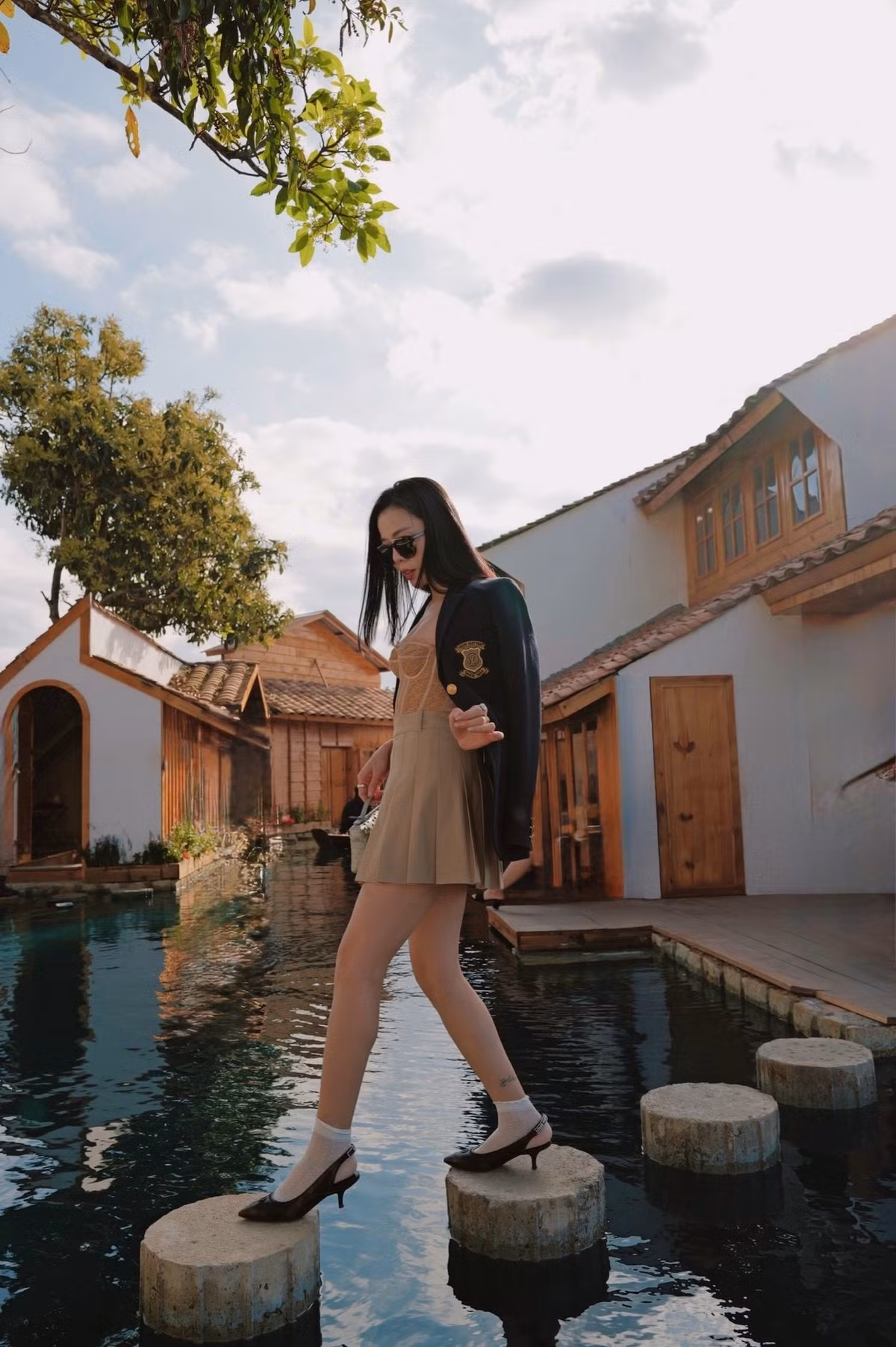 Ca sĩ Lệ Quyên cho biết cô cảm nhận cuộc sống tích cực hơn sau ồn ào vừa qua. Ảnh: FB Lệ Quyên