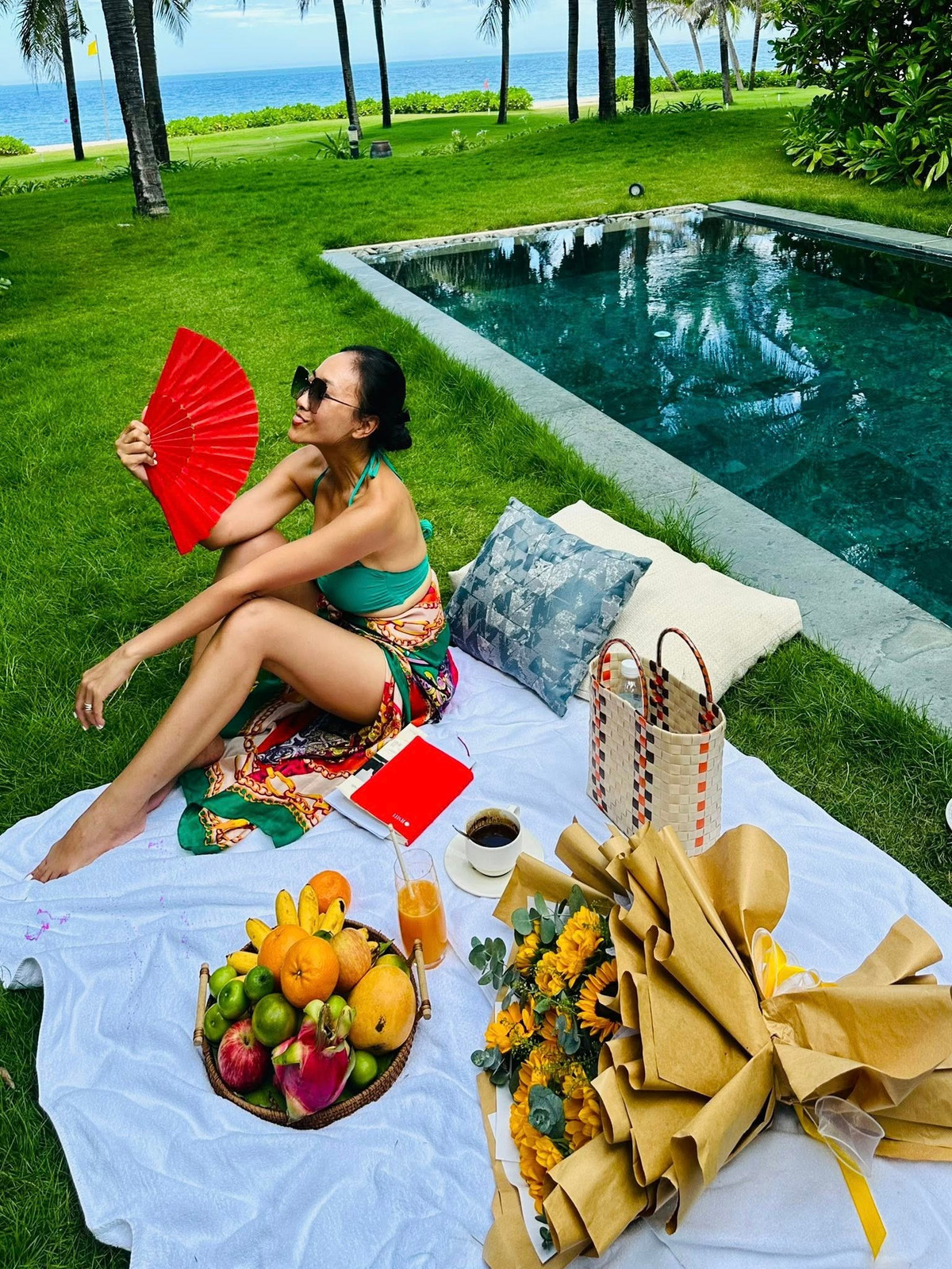 Nữ ca sĩ hiện tại có một gia đình êm ấm, hạnh phúc khiến bao người xuýt xoa ganh tỵ. Cô thường xuyên chia sẻ những khoảnh khắc vui vẻ đời thường bên gia đình nhỏ của mình trên trang cá nhân và nhận được sự quan tâm lớn. Ảnh: FB Doan Trang