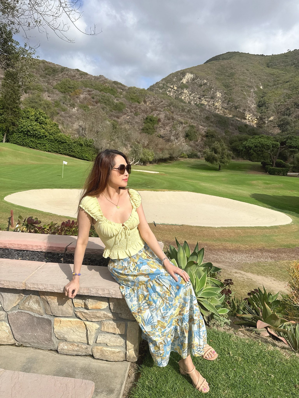 Theo Minh Thư, bí quyết giữ vóc dáng thon gọn là duy trì việc tập thể dục đều đặn, thay vì ăn kiêng khắc nghiệt. Ảnh: FB Nguyễn Minh Thư