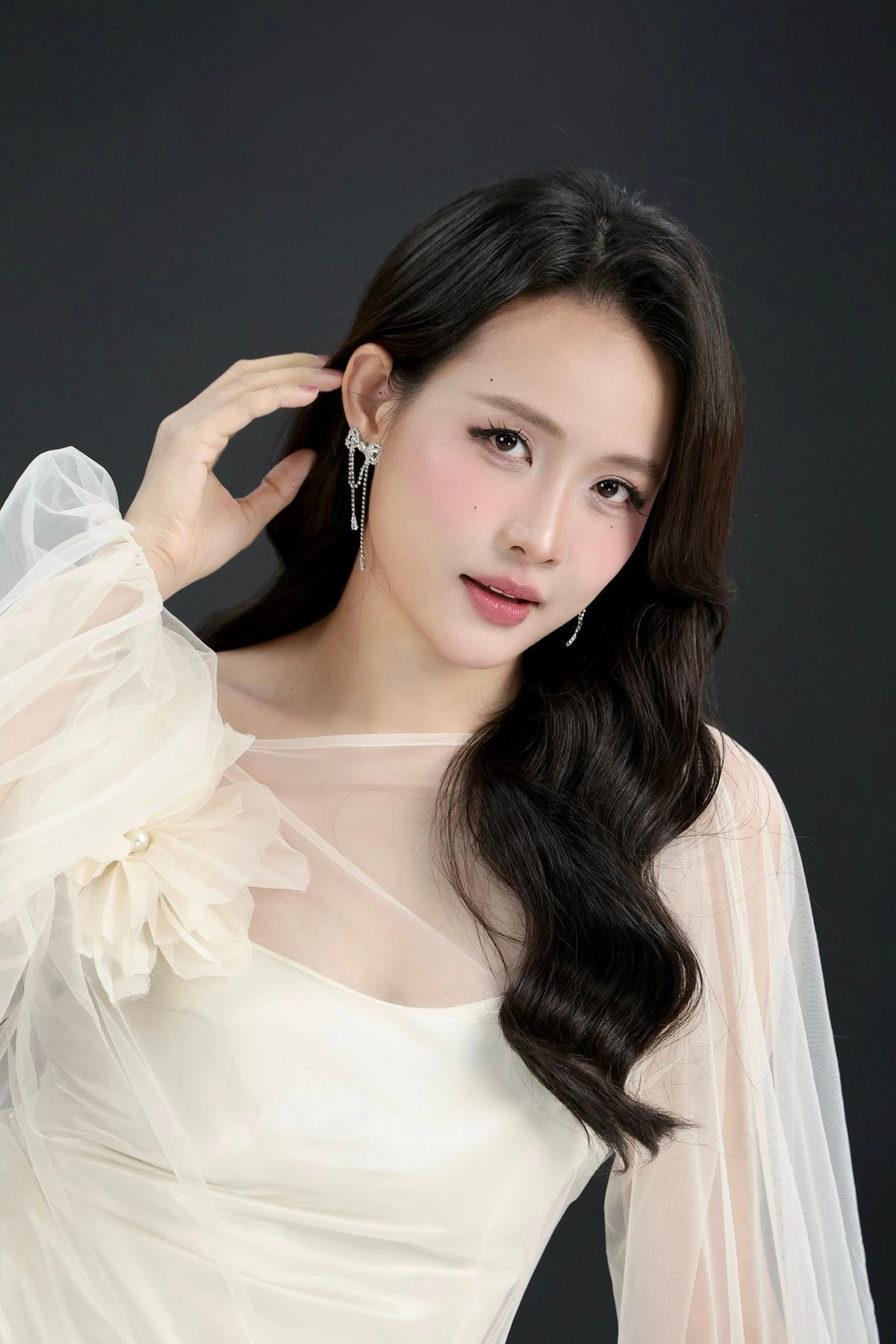 Trương Mỹ Nhân đẹp dịu dàng, được khen hết lời về nhan sắc. Ảnh: FB Trương Mỹ Nhân