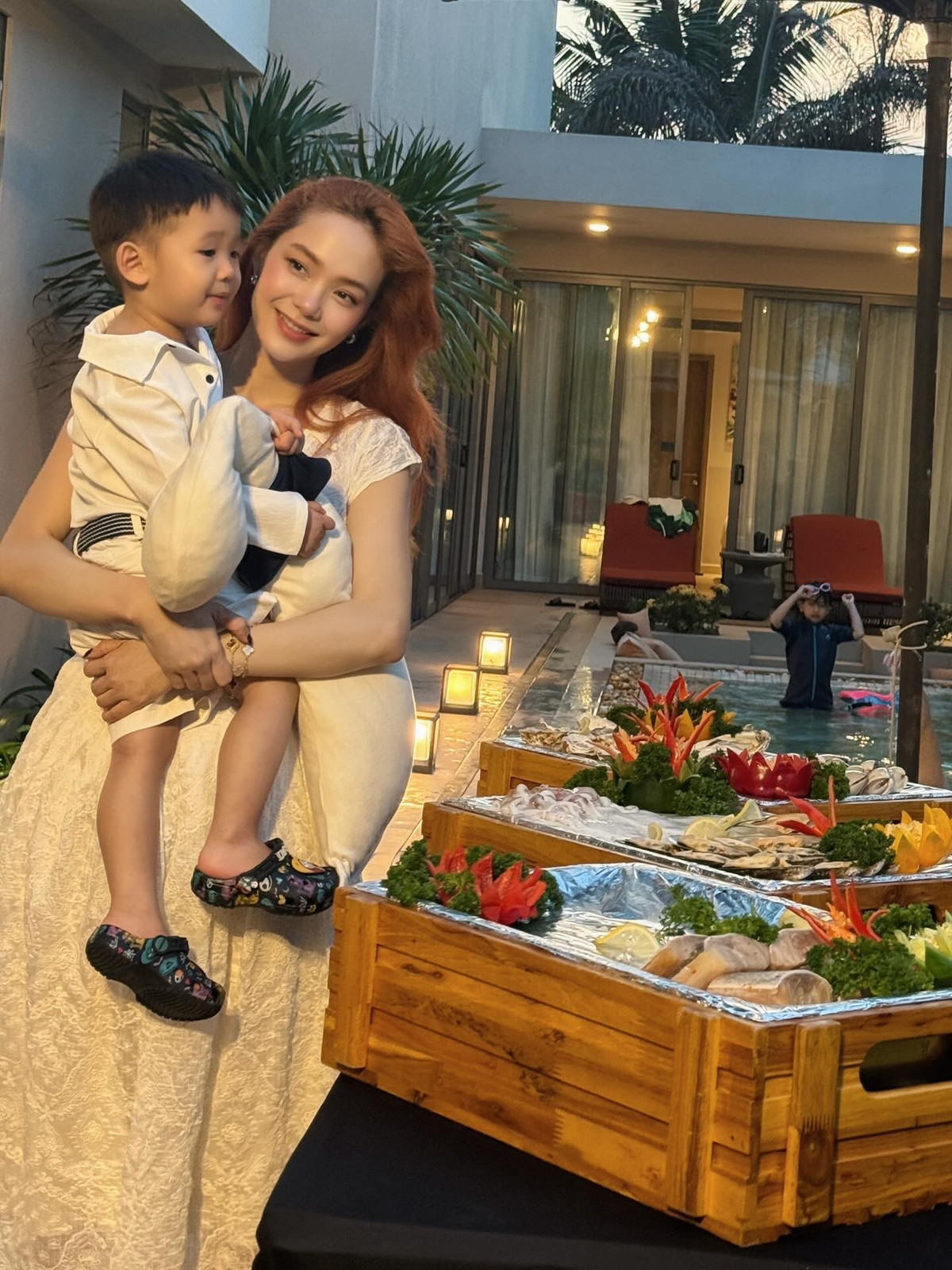 Trải qua 3 năm hôn nhân, "Bé Heo" nhiều lần khiến người hâm mộ trầm trồ khi chia sẻ về cuộc sống làm phu nhân hào môn.