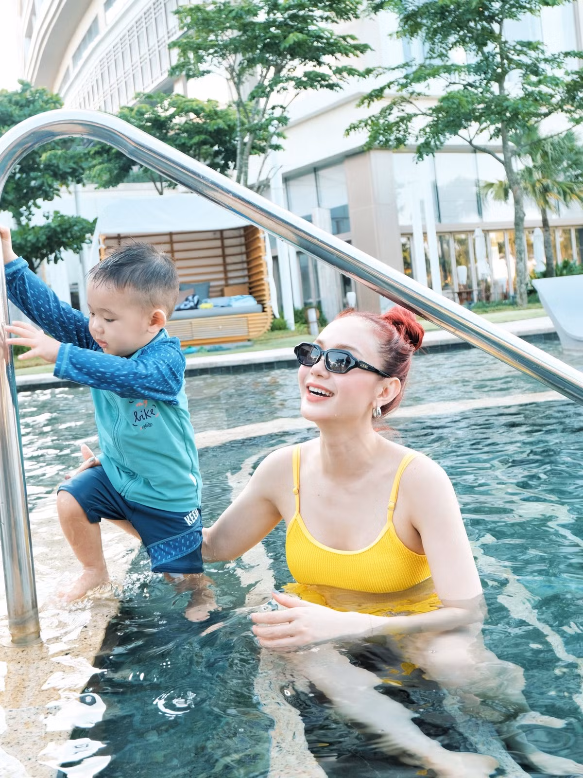 Trải qua một lần sinh nở, Minh Hằng vẫn duy trì được thân hình săn chắc, thon gọn nhờ chăm chỉ tập luyện kết hợp cùng chế độ ăn uống khoa học.