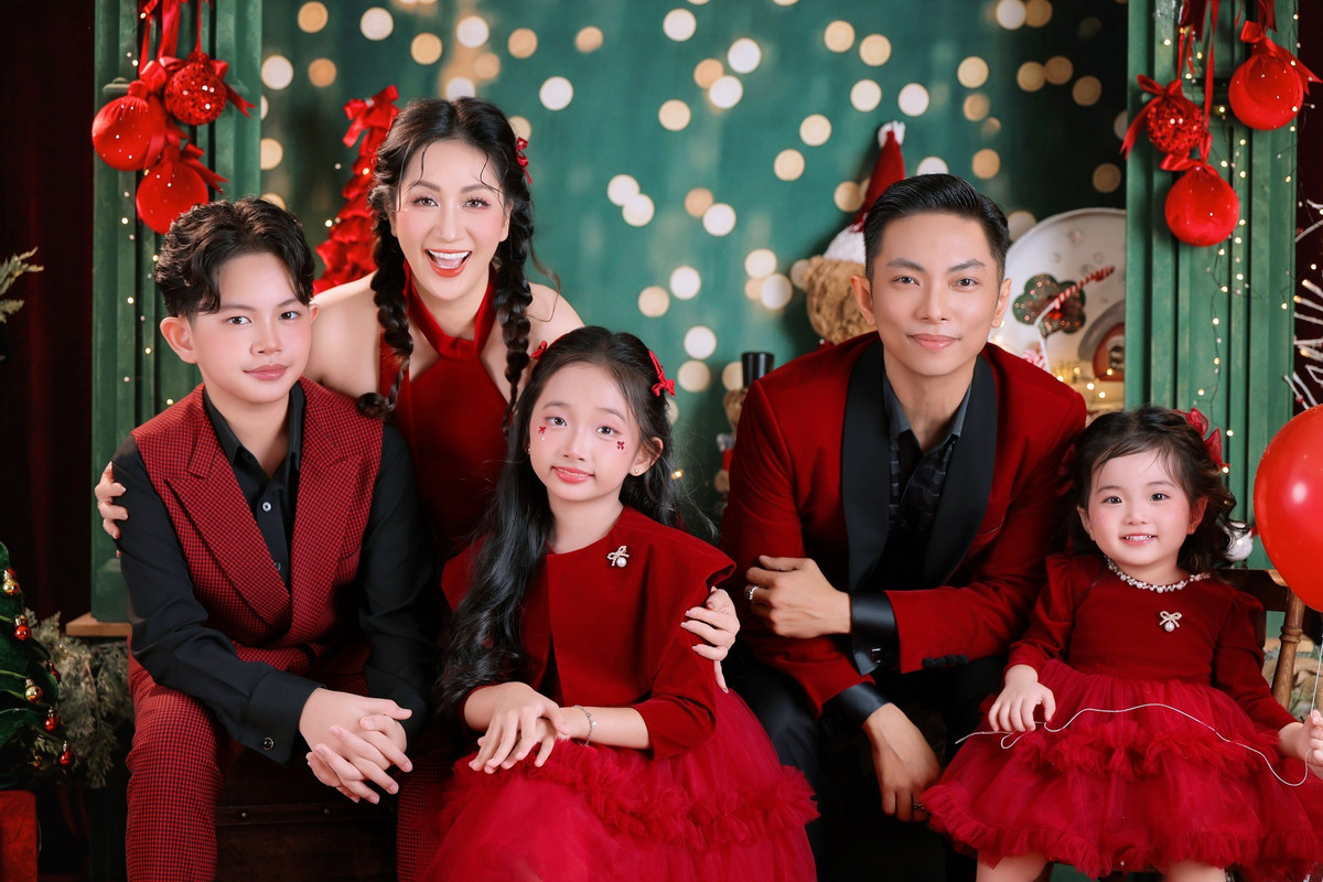 Con gái út của Khánh Thi - Phan Hiển được nhận xét ngày càng xinh xắn, thừa hưởng nhiều nét đẹp từ cả bố lẫn mẹ. Ảnh: Khanh Thi Phan Hien