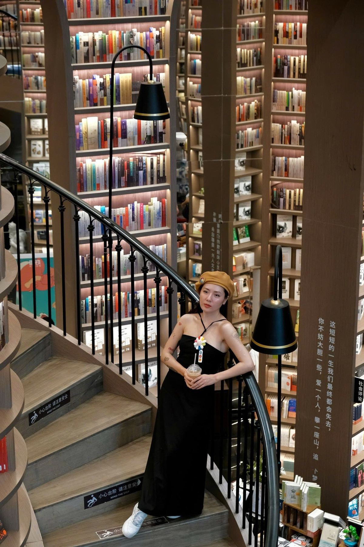 Ca sĩ Phương Linh xả ảnh du lịch Trung Quốc. Ảnh: FB Phương Linh Trần