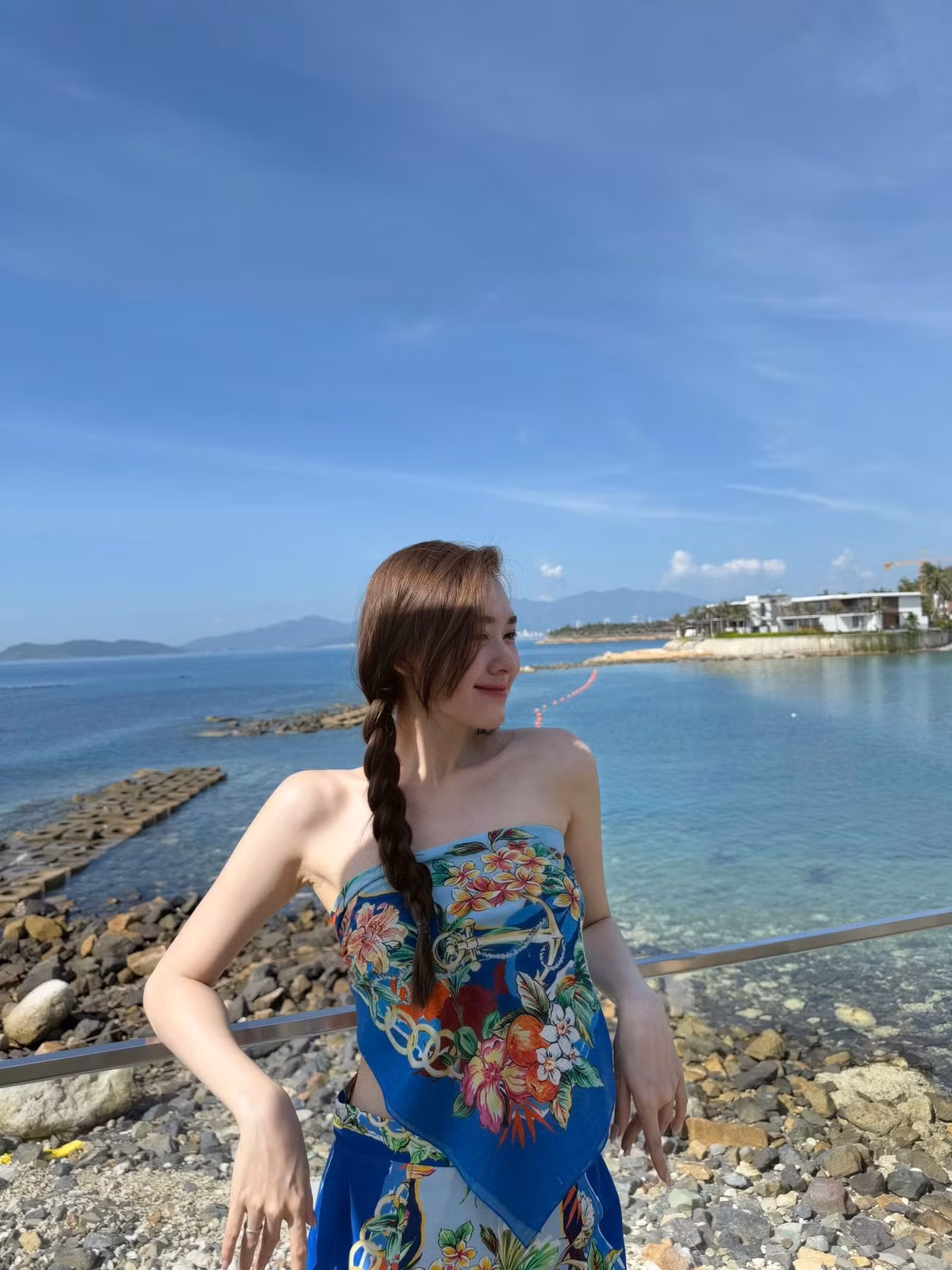 Ở tuổi 25, Á hậu Tường San được khán giả nhận xét ngày càng có độ "chín muồi" về sắc vóc, đúng chuẩn với câu "gái 1 con trông mòn con mắt". Ảnh: FB Nguyễn Tường San