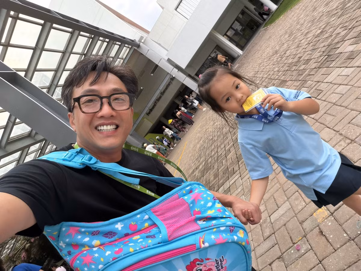 Mới đây, mạng xã hội được phen thích thú khi Đàm Thu Trang - vợ Cường Đô La chia sẻ loạt khoảnh khắc tại nhà sau ba ngày vắng mặt để ra Hà Nội xem hai đêm nhạc của G-Dragon.