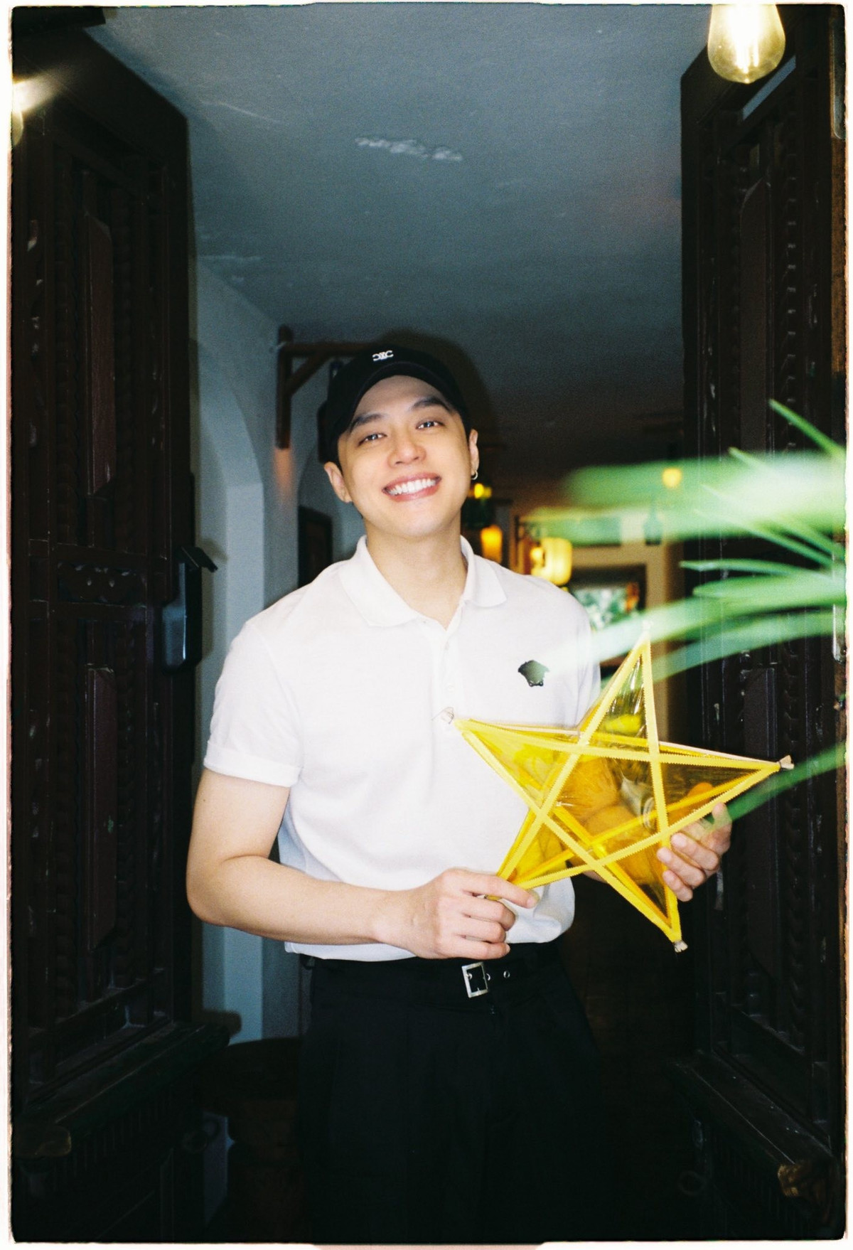 Noo Phước Thịnh chia sẻ loạt hình ảnh phim bên đèn ông sao mùa Trung thu. Ảnh: FB Noo Phước Thịnh