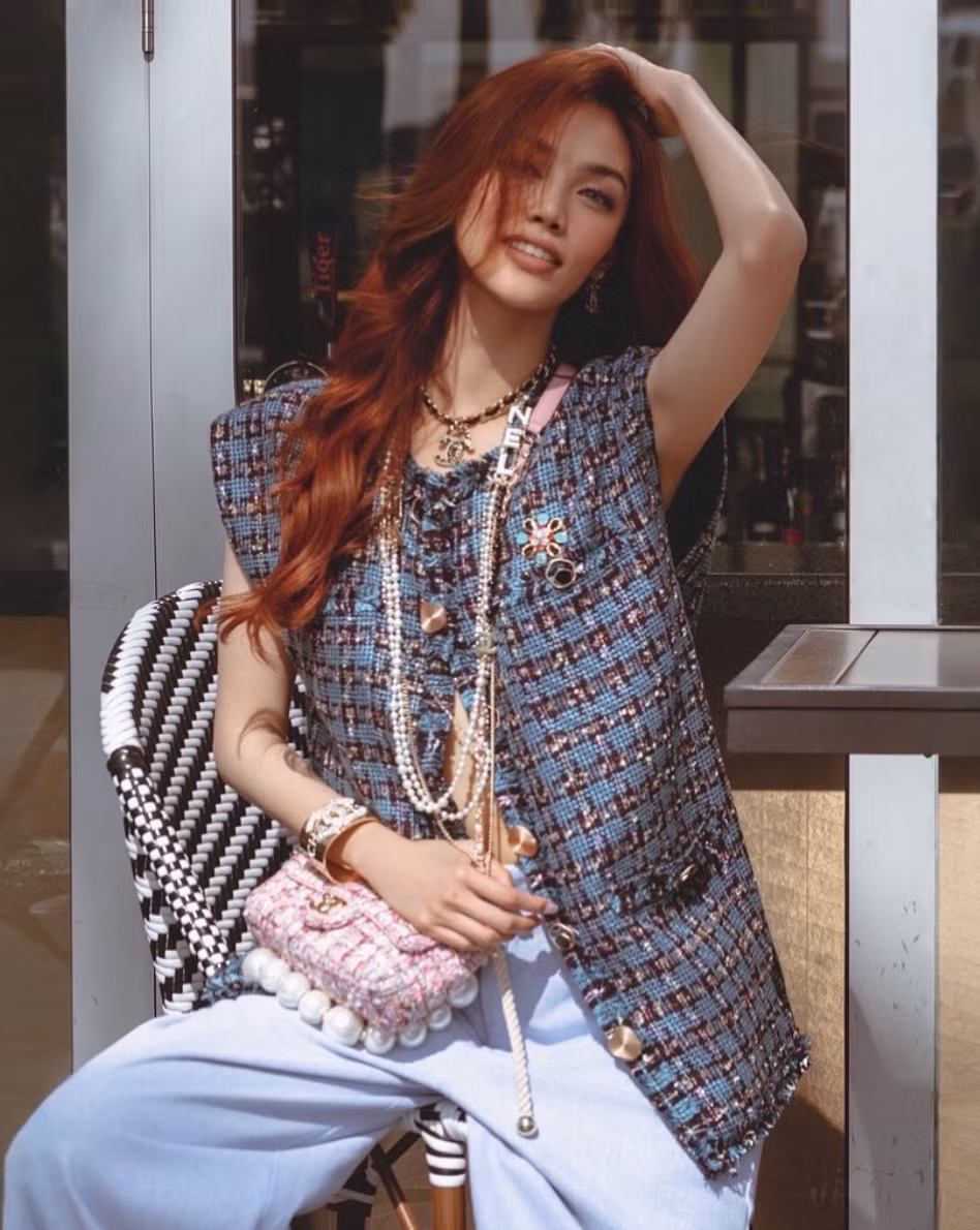 Lan Khuê luôn biết cách khai thác triệt để lợi thế hình thể để tạo nên diện mạo nổi bật.