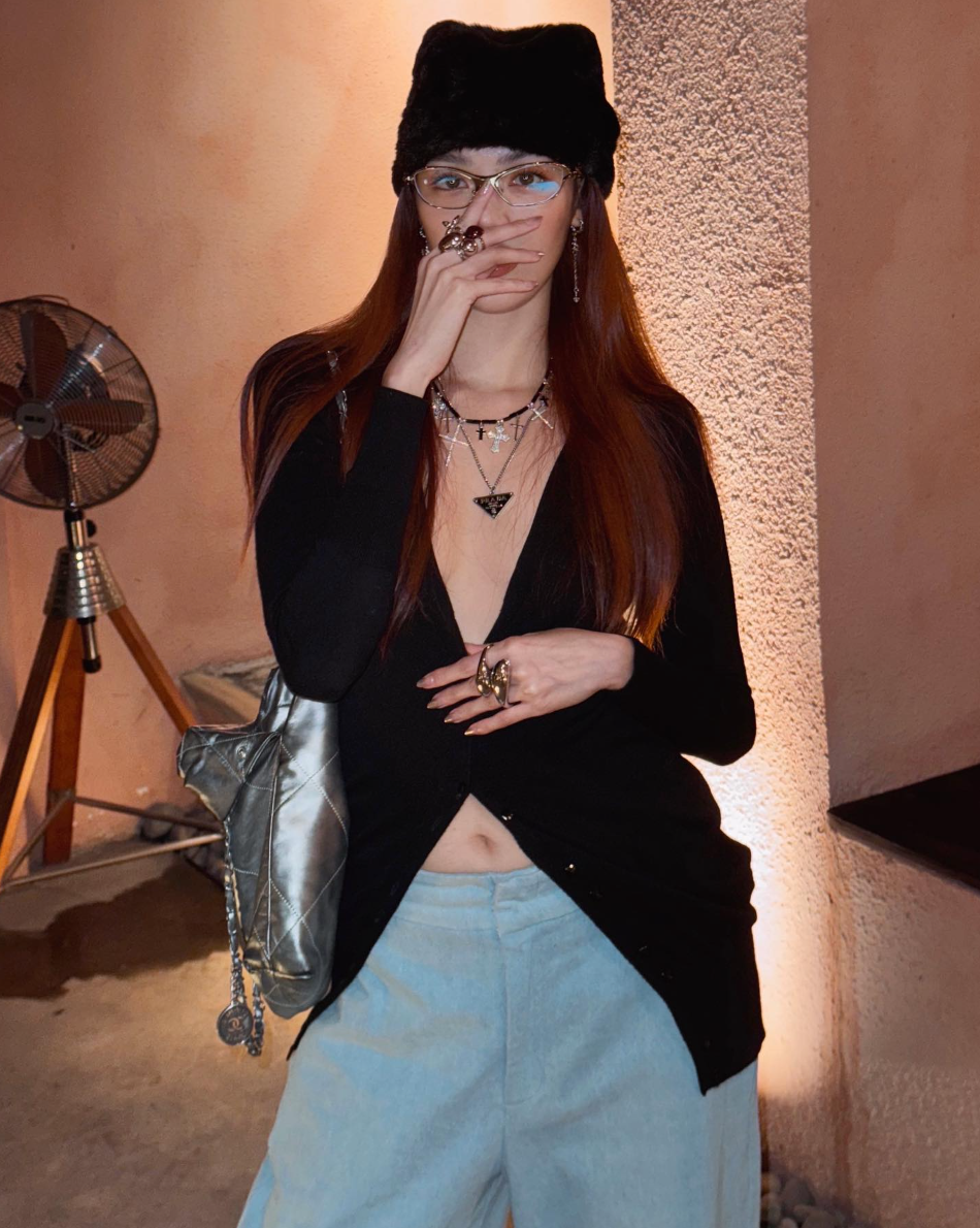 Dù đã trở thành dâu hào môn và bận rộn với thiên chức làm mẹ, phong độ thời trang của cô vẫn không hề thuyên giảm.