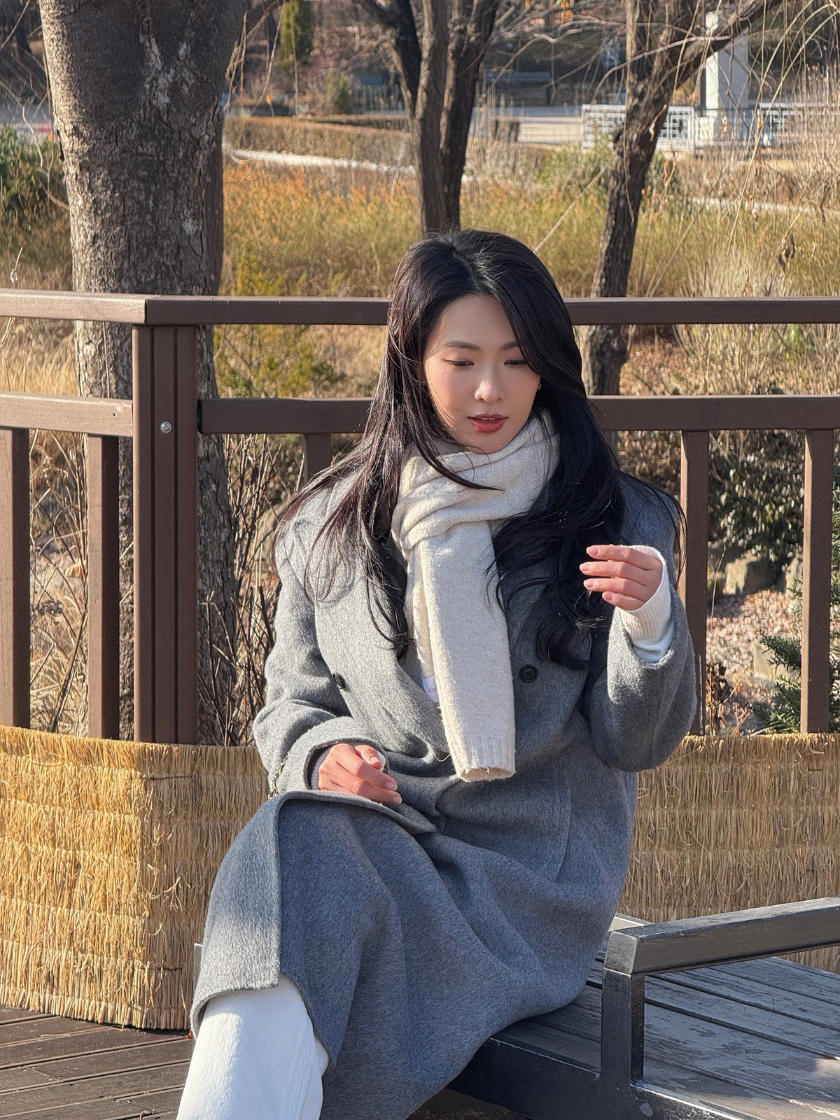 Sở hữu ngoại hình sáng, Minh Trang từng góp mặt trong nhiều dự án phim như “Bạch mã hoàng tử”, “Cây táo nở hoa”, “Tình khúc Bạch Dương”, “Chọc tức vợ yêu”…