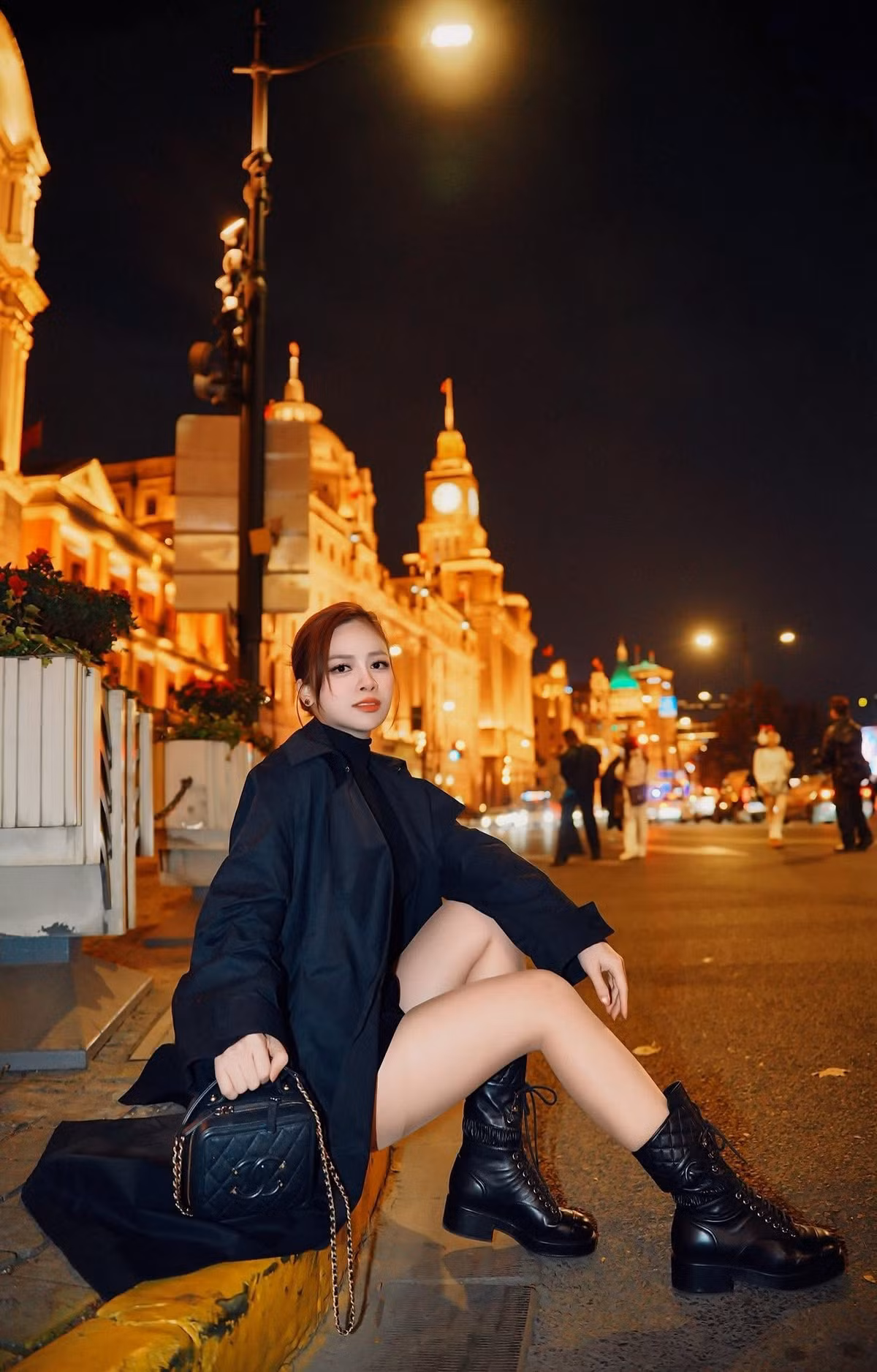 Ca sĩ Dương Hoàng Yến tận hưởng chuyến đi Thượng Hải, Trung Quốc. Ảnh: FB Dương Hoàng Yến