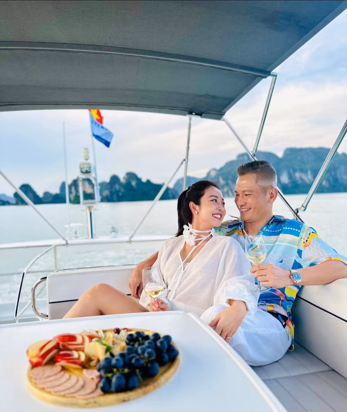 Tin tức sao Việt 5/8: Hoa hậu Jennifer Phạm chúc mừng sinh nhật ông xã - doanh nhân Đức Hải. Cô cảm ơn chồng vì đã kiên nhẫn, bao dung khi "chịu đựng" cô mỗi ngày. Ảnh: FB Jennifer Pham