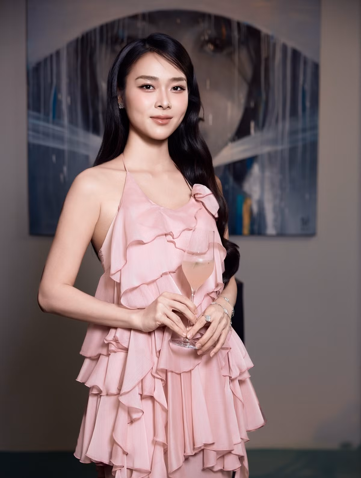 Diệp Bảo Ngọc là một trong những nữ diễn viên hoạt động năng suất của màn ảnh Việt. Ảnh: FB Diệp Bảo Ngọc