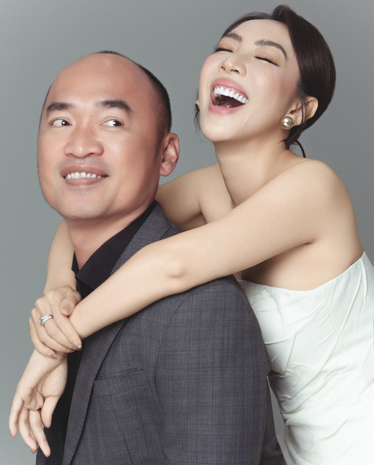 Diễn viên Tiến Luật đăng ảnh với bà xã Thu Trang, nhắc cô chỉ còn vài ngày nữa là đến dịp kỷ niệm đám cưới của họ. Ảnh: FB Tiến Luật