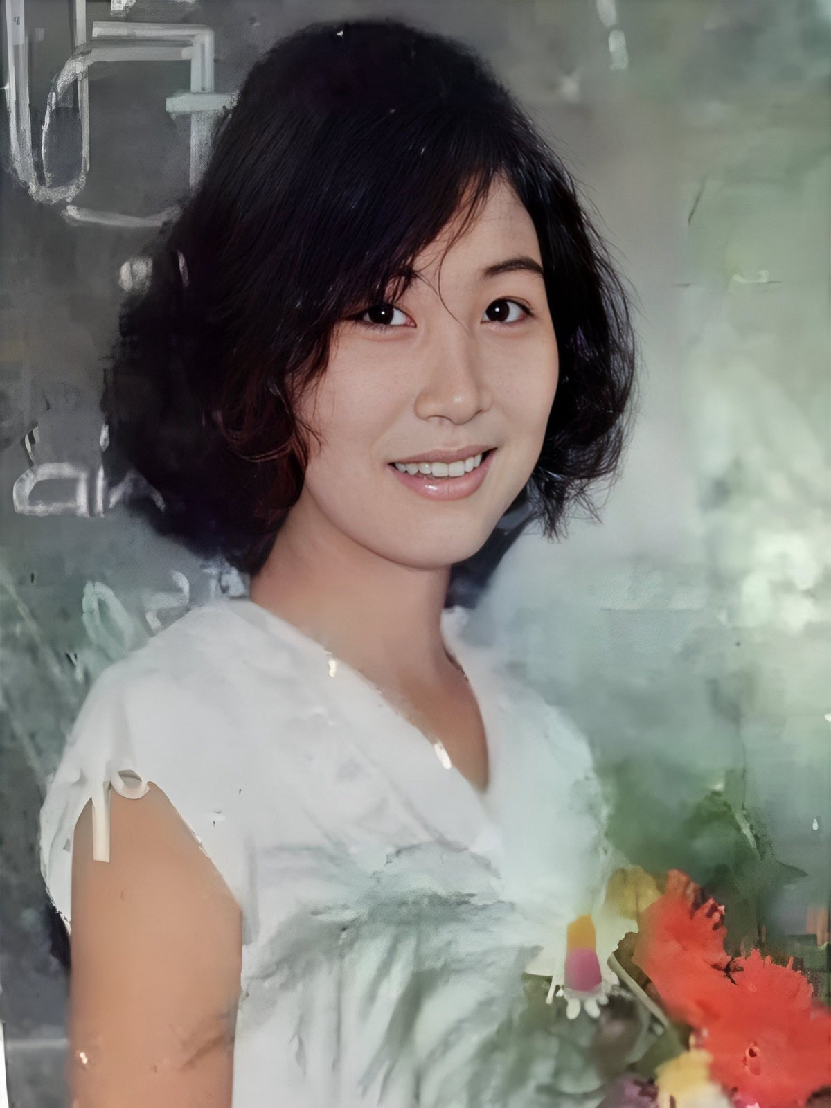 Đến hiện tại, ở tuổi 59, NSND Hồng Vân vẫn giữ được sức hút riêng. Đặc biệt, sau khi giảm thành công hơn 15kg vào năm 2023, nữ nghệ sĩ được nhận xét ngày càng trẻ trung, rạng rỡ và mặn mà hơn.