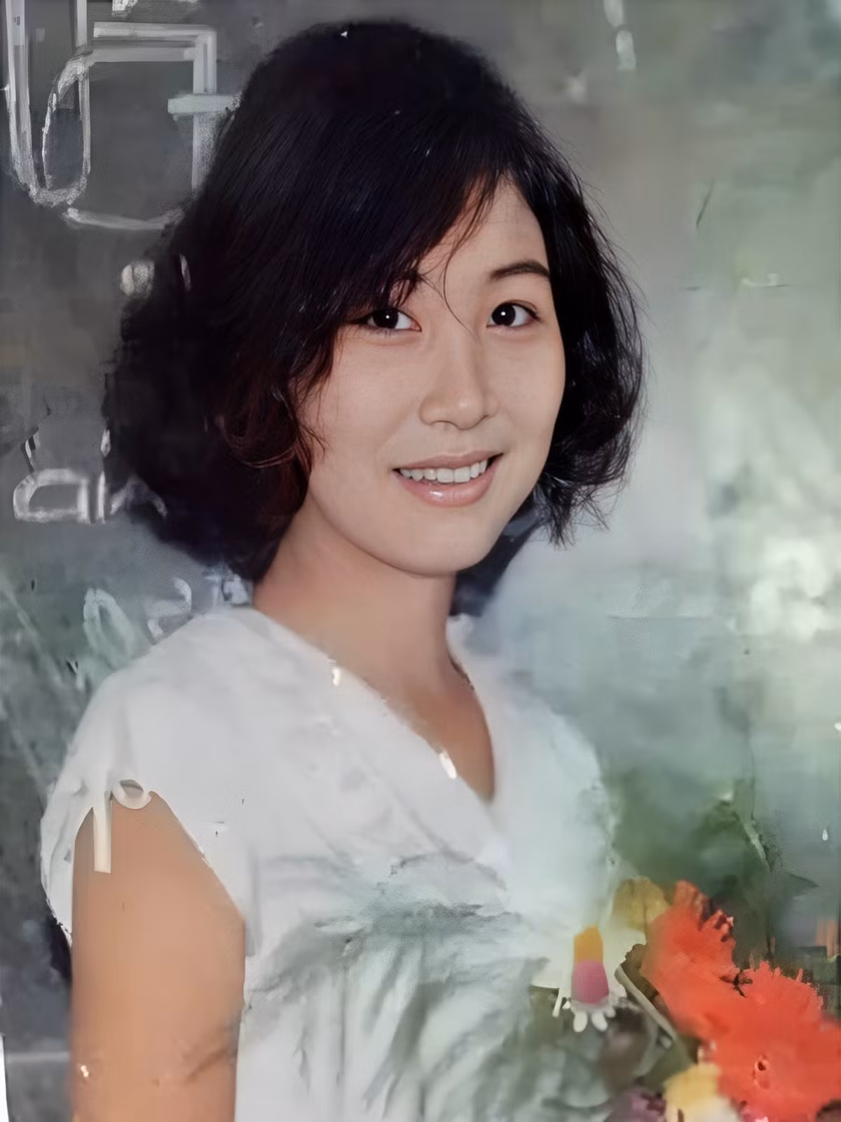 Đến hiện tại, ở tuổi 59, NSND Hồng Vân vẫn giữ được sức hút riêng. Đặc biệt, sau khi giảm thành công hơn 15kg vào năm 2023, nữ nghệ sĩ được nhận xét ngày càng trẻ trung, rạng rỡ và mặn mà hơn.