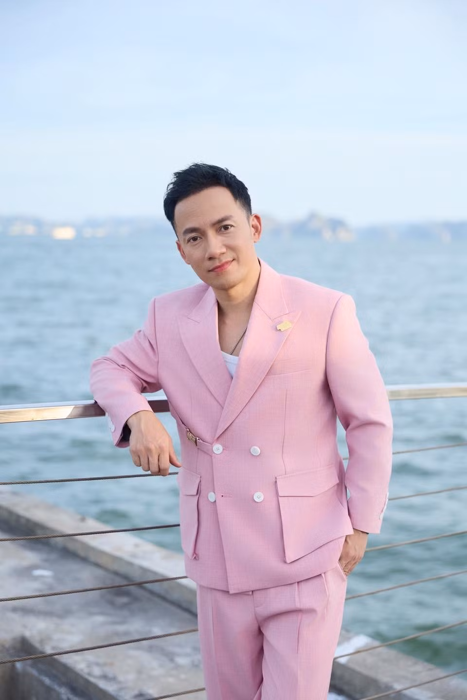 Rapper Đinh Tiến Đạt bảnh bao không ngờ. Ảnh: FB Rapper Đinh Tiến Đạt