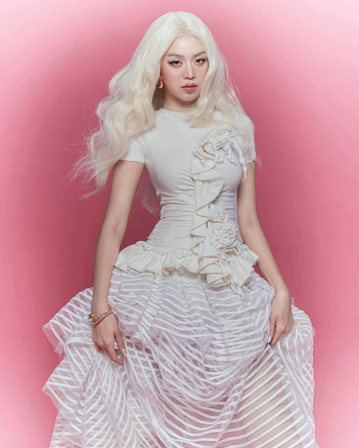 Hoa hậu Huỳnh Thị Thanh Thủy thay đổi diện mạo với mái tóc bạch kim sau khi kết thúc nhiệm kỳ Hoa hậu Việt Nam. Ảnh: FB Huỳnh Thị Thanh Thủy