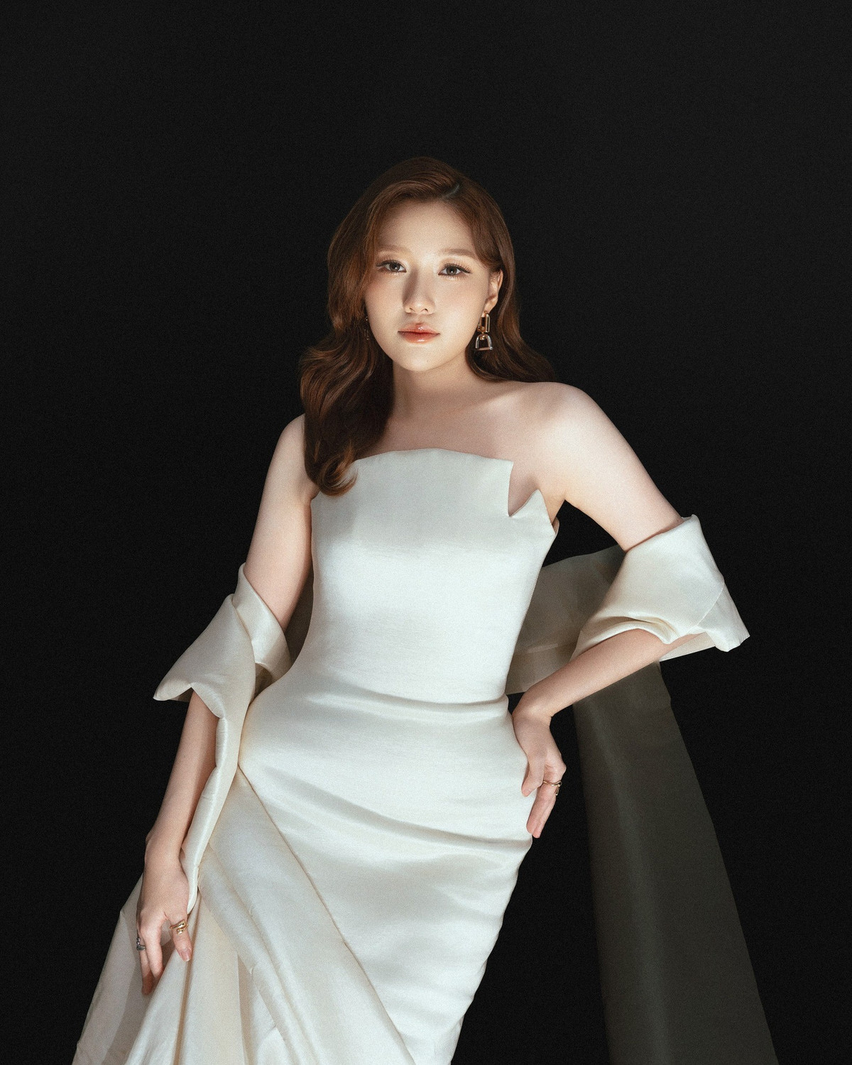 Từng có thời điểm, em gái Trấn Thành bị nhận xét sở hữu ngoại hình không quá nổi bật trong showbiz. Tuy nhiên, sau hành trình giảm cân hơn 12kg, Uyển Ân đã có màn “lột xác” ngoạn mục.