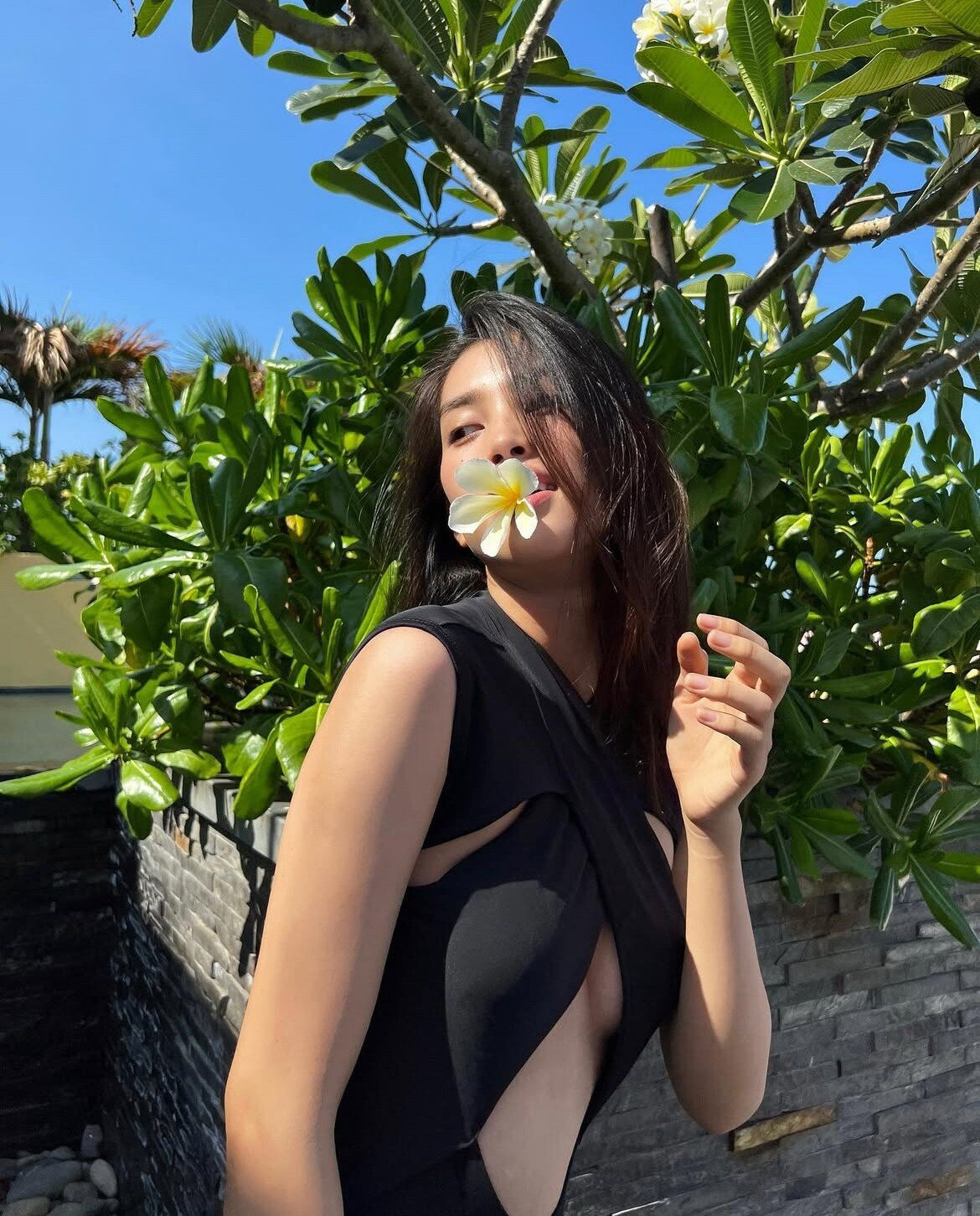 Sau nhiều năm đăng quang Hoa hậu Việt Nam, Tiểu Vy được nhận xét ngày càng thăng hạng về nhan sắc. Ảnh: IGNV