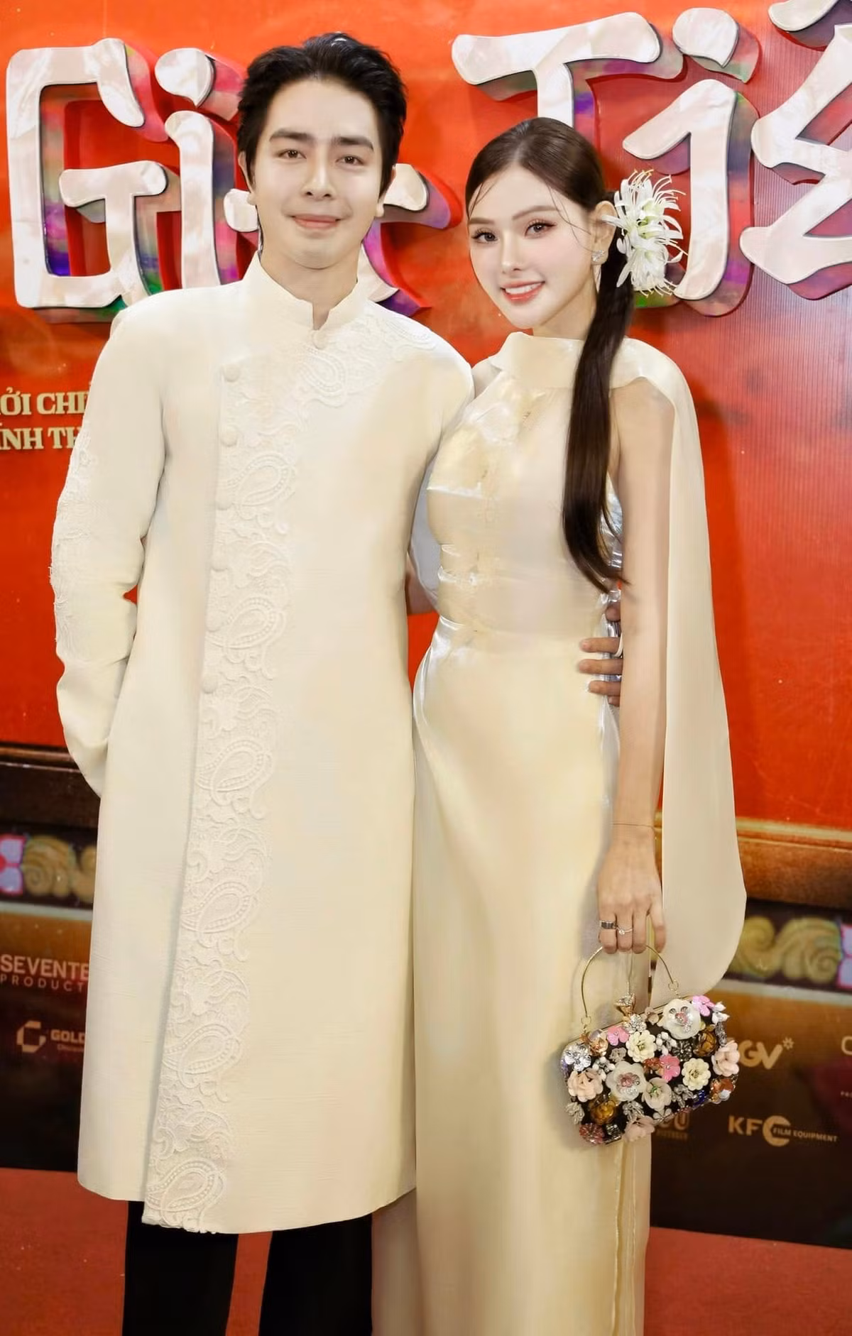 Tính đến thời điểm hiện tại, Thu Thủy và Kin Nguyễn đã bên nhau được 6 năm. Hiện tại, cô tập trung vào công việc kinh doanh, bán hàng trực tuyến và dành thời gian chăm sóc gia đình.