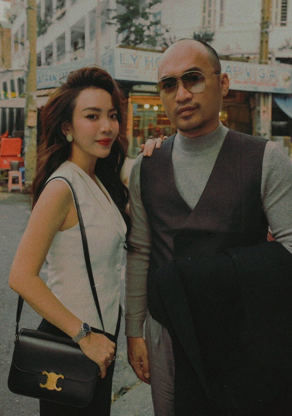 Vợ chồng Thu Trang - Tiến Luật thực hiện bộ ảnh đậm chất Hồng Kông. Ảnh: FB Trần Thu Trang