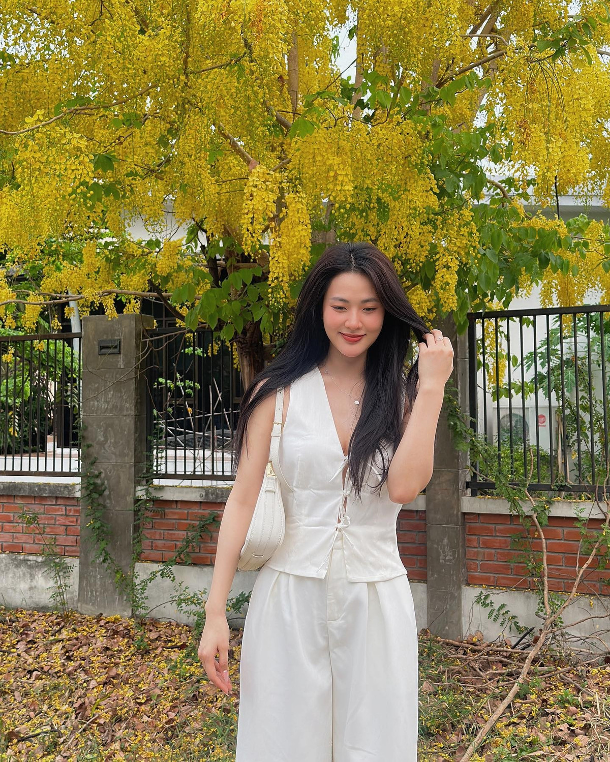 Minh Trang thường xuyên cập nhật những outfit thường ngày và bộ nào cũng đẹp, khiến ai ngắm cũng muốn học theo.