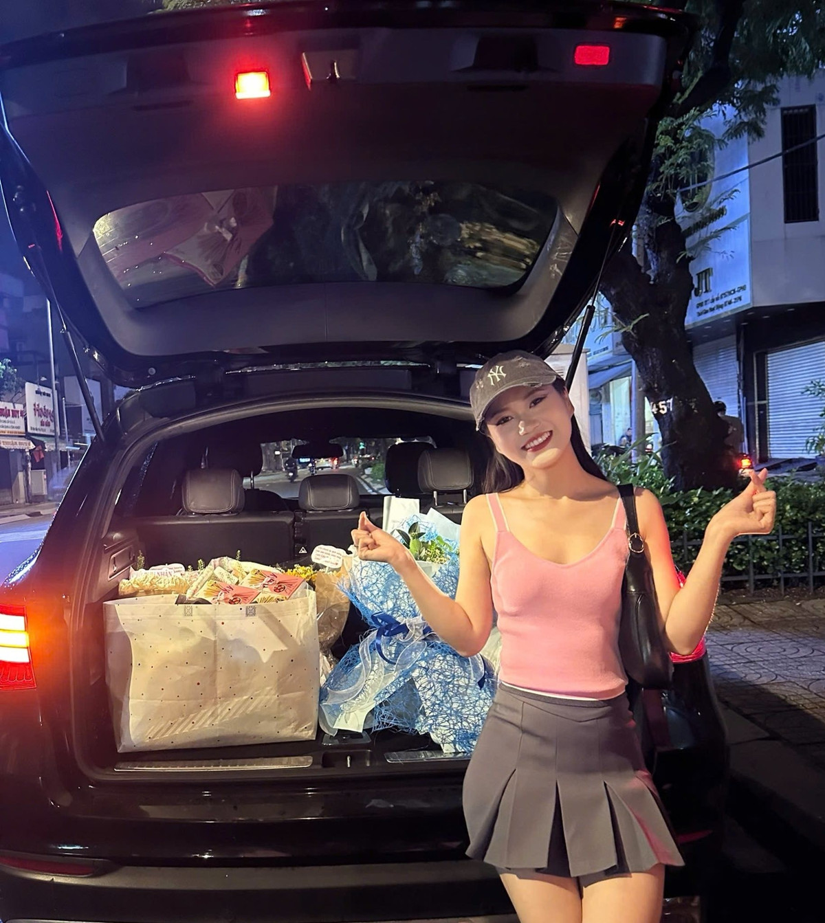 Bên cạnh sự nghiệp, nhiều khán giả cho rằng vẻ ngoài rạng rỡ hiện tại của Lâm Vỹ Dạ còn đến từ cuộc sống hôn nhân viên mãn bên Hứa Minh Đạt.