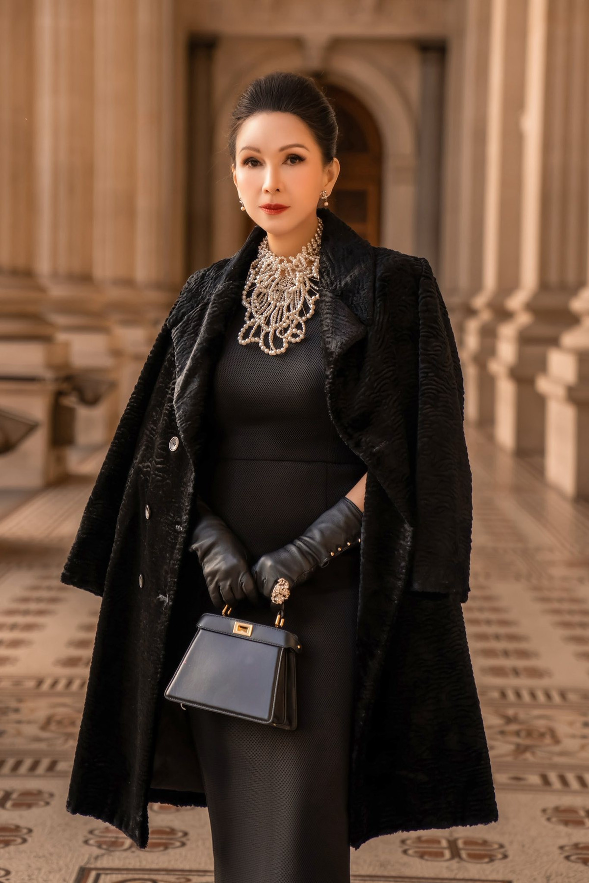 Nhiều khán giả nhận xét Diễm My “ghi điểm tuyệt đối” nhờ phong cách thời trang tinh tế, không phô trương nhưng vẫn nổi bật, thể hiện rõ dấu ấn cá nhân.