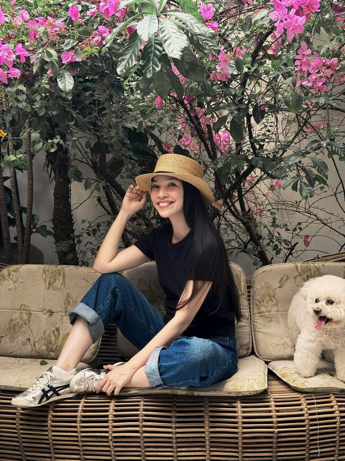 Ca sĩ Hiền Thục vẫn được nhận xét trông như gái mới lớn khi đăng ảnh đời thường. Ảnh: FB Nguyễn Thị Hiền Thục