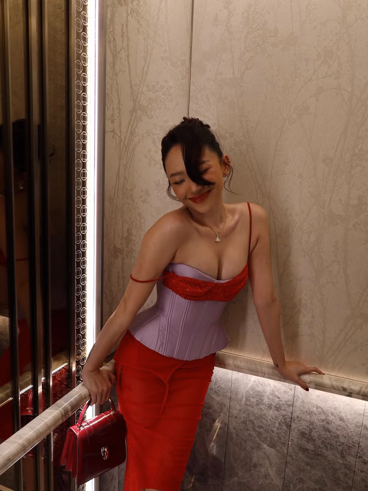 Nhờ chế độ ăn và chăm chỉ tập luyện, Tóc Tiên sở hữu hình thể bốc lửa dù đã chạm mốc tuổi 36.