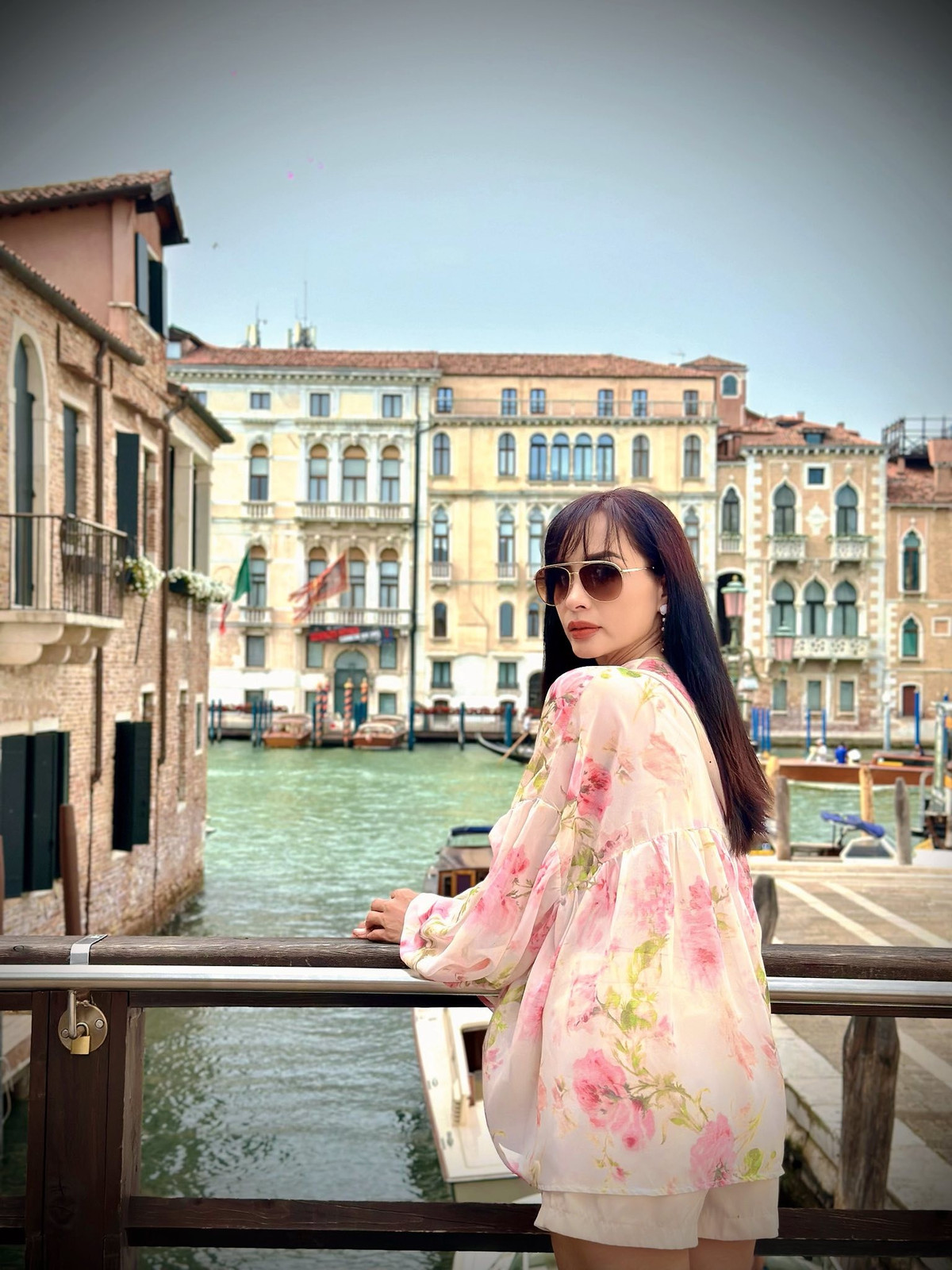 Cựu mẫu Thuý Hạnh vấn vương khung cảnh nước Ý. Ảnh: FB Bui Thuy Hanh