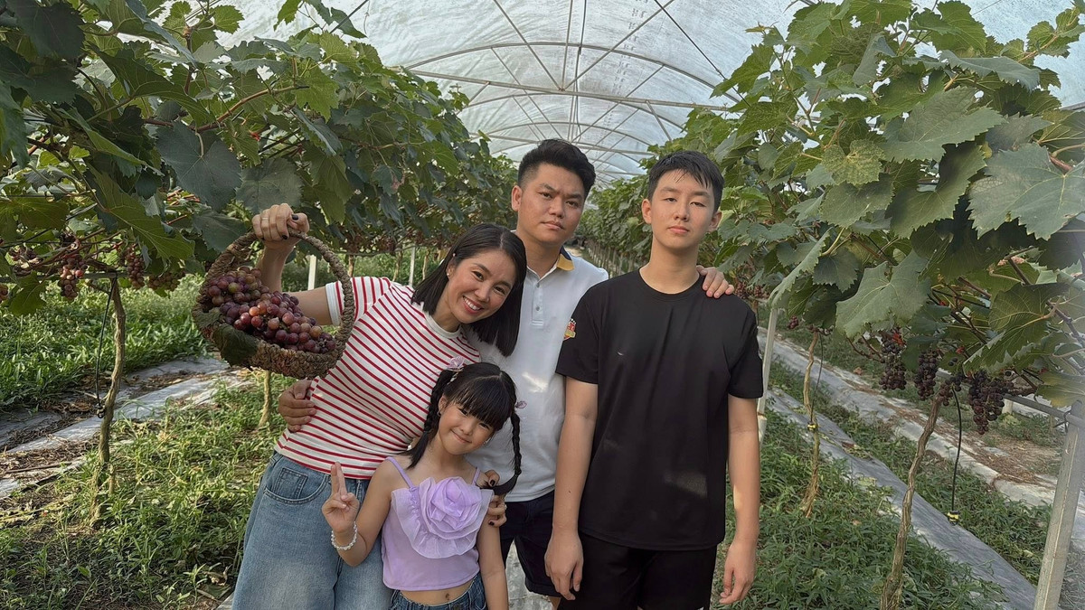 Nhiều ý kiến cho rằng nữ diễn viên đang ở giai đoạn rực rỡ nhất cả về ngoại hình lẫn tinh thần, khi sự viên mãn thể hiện rõ qua thần thái.