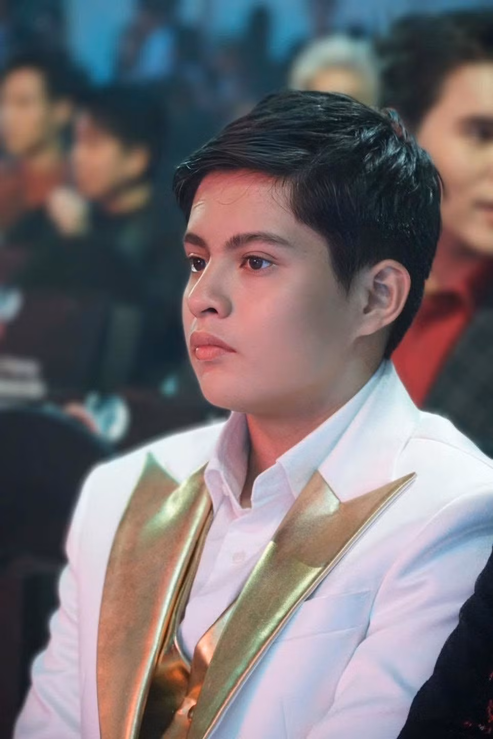 Với biệt danh thân mật là "Cà Phê", cậu bé khiến nhiều người hâm mộ không khỏi trầm trồ trước sự "lột xác" đầy ngoạn mục.